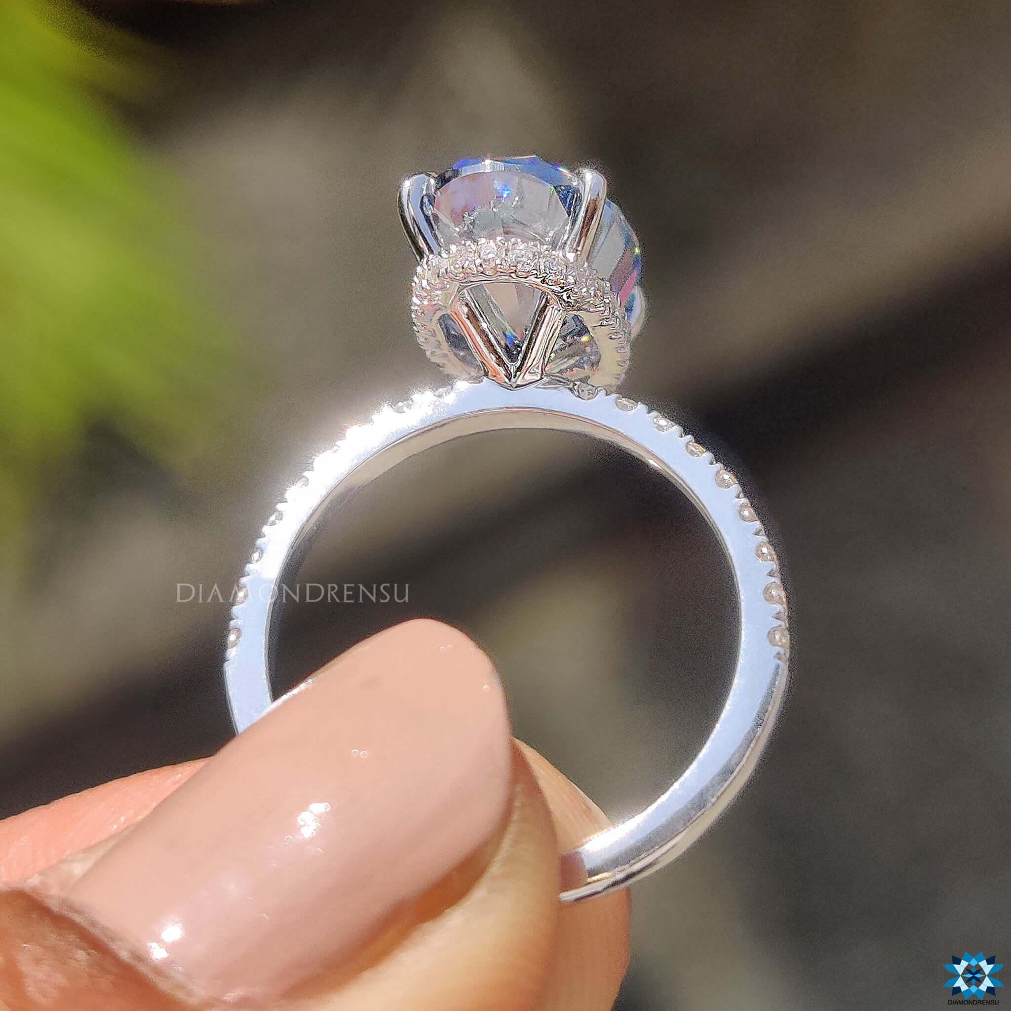 halo engagement ring