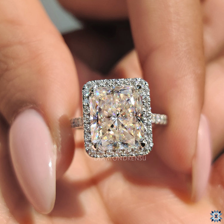 Prong setting with radiant cut engagement ring
