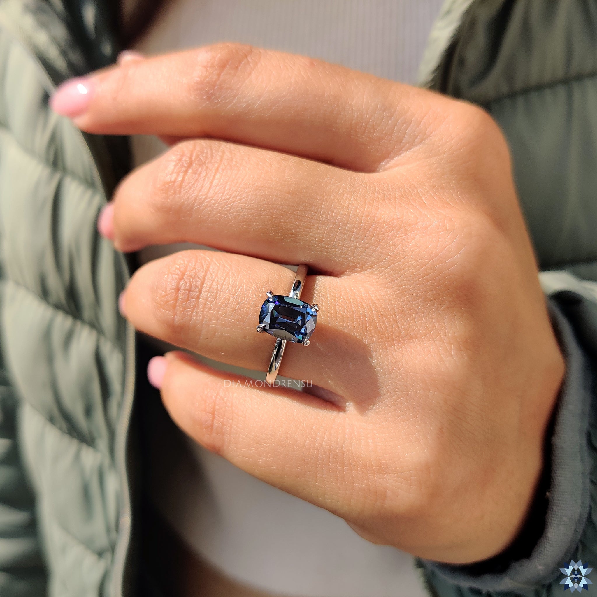 4 claw prong in cushion engagement ring style
