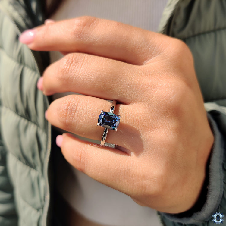 4 claw prong in cushion engagement ring style
