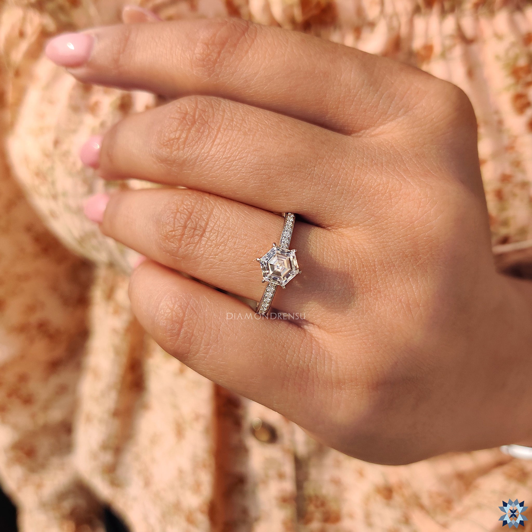 6 claw prong ring in custom engagement ring style
