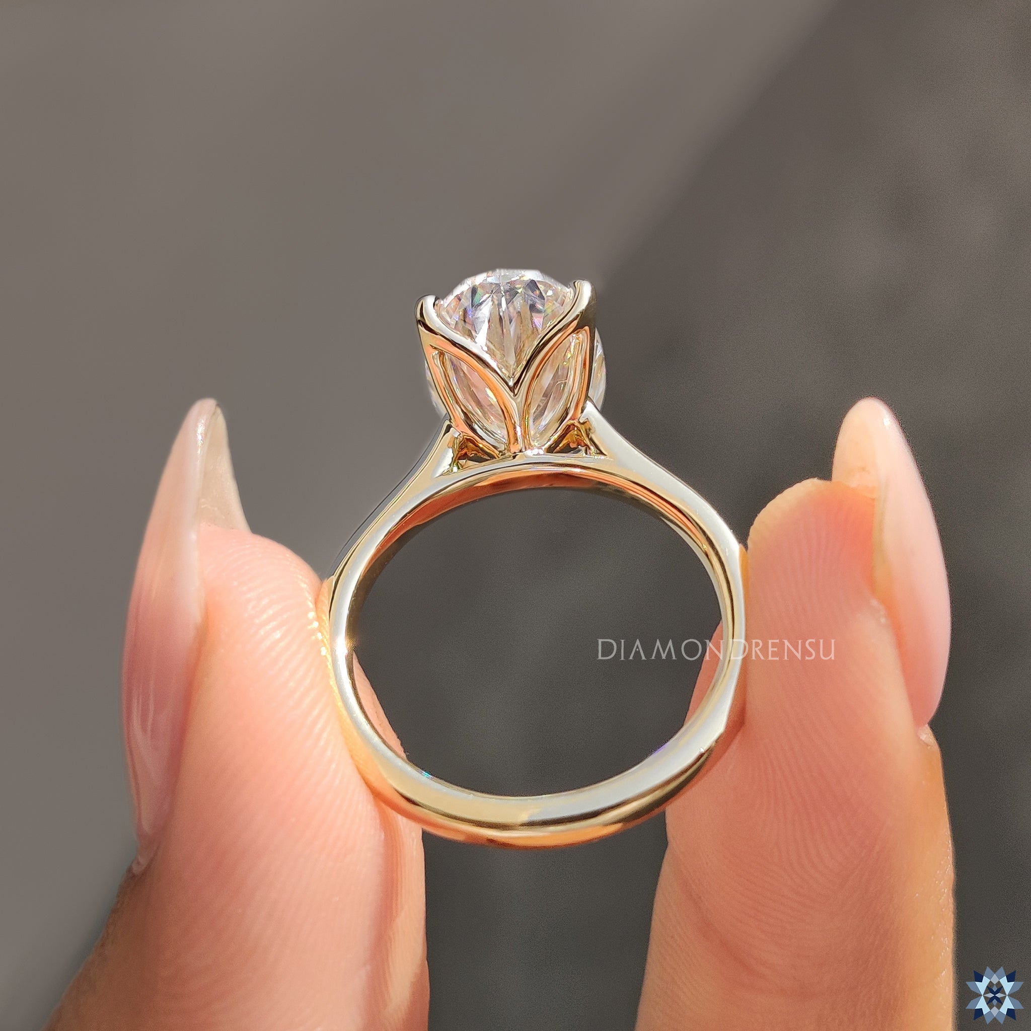Prong setting with moissanite ring
