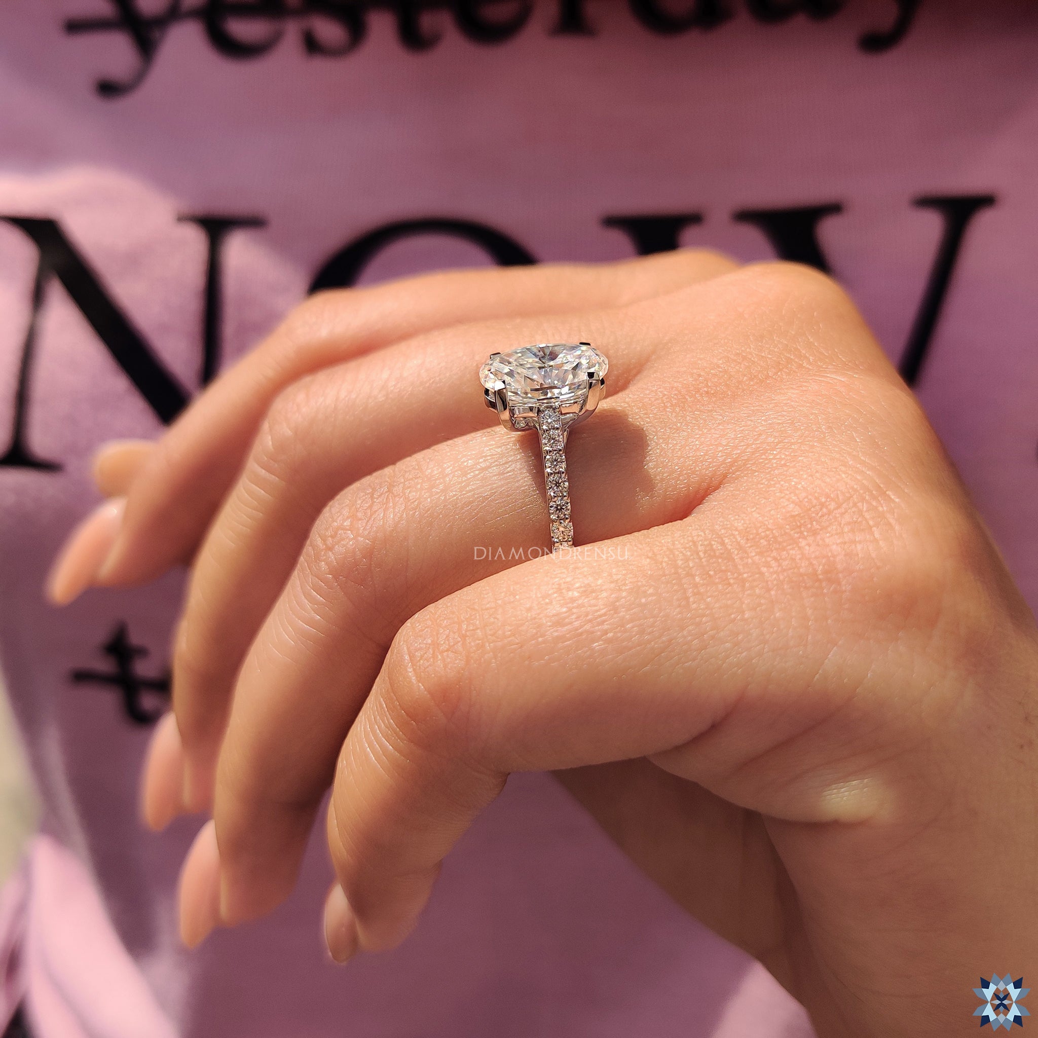 4 prong ring with oval cut ring
