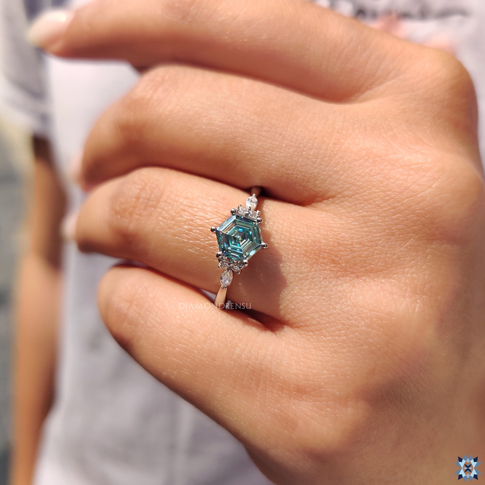 Step cut hexagon ring in tapered shank ring
