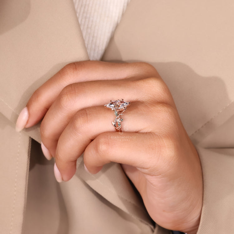 6 prong diamond ring with natural detailing