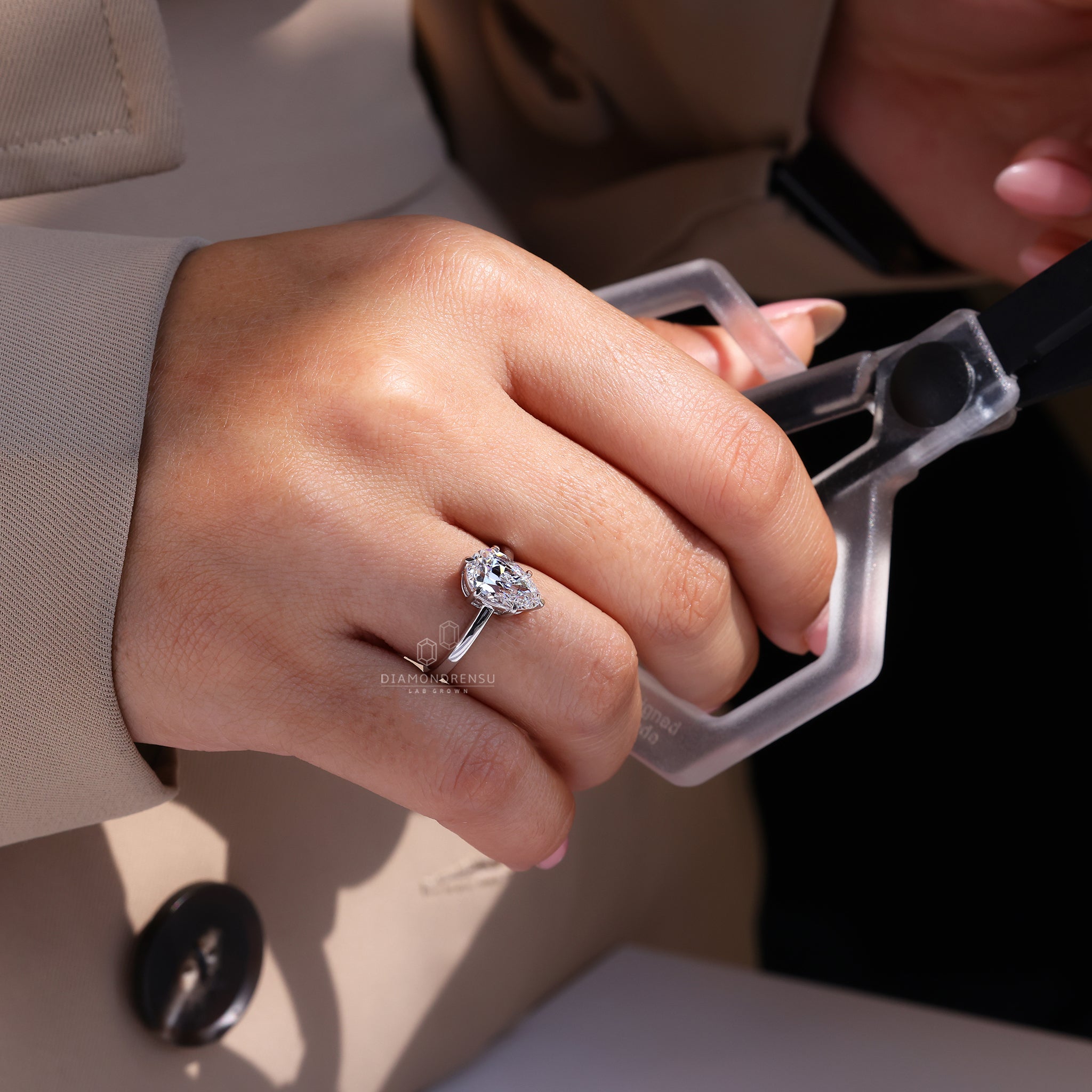 Handmade ring from Diamondrensu UK with lab grown diamond and IGI certification.