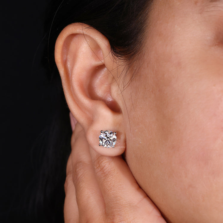 Lab grown round diamond earrings UK.