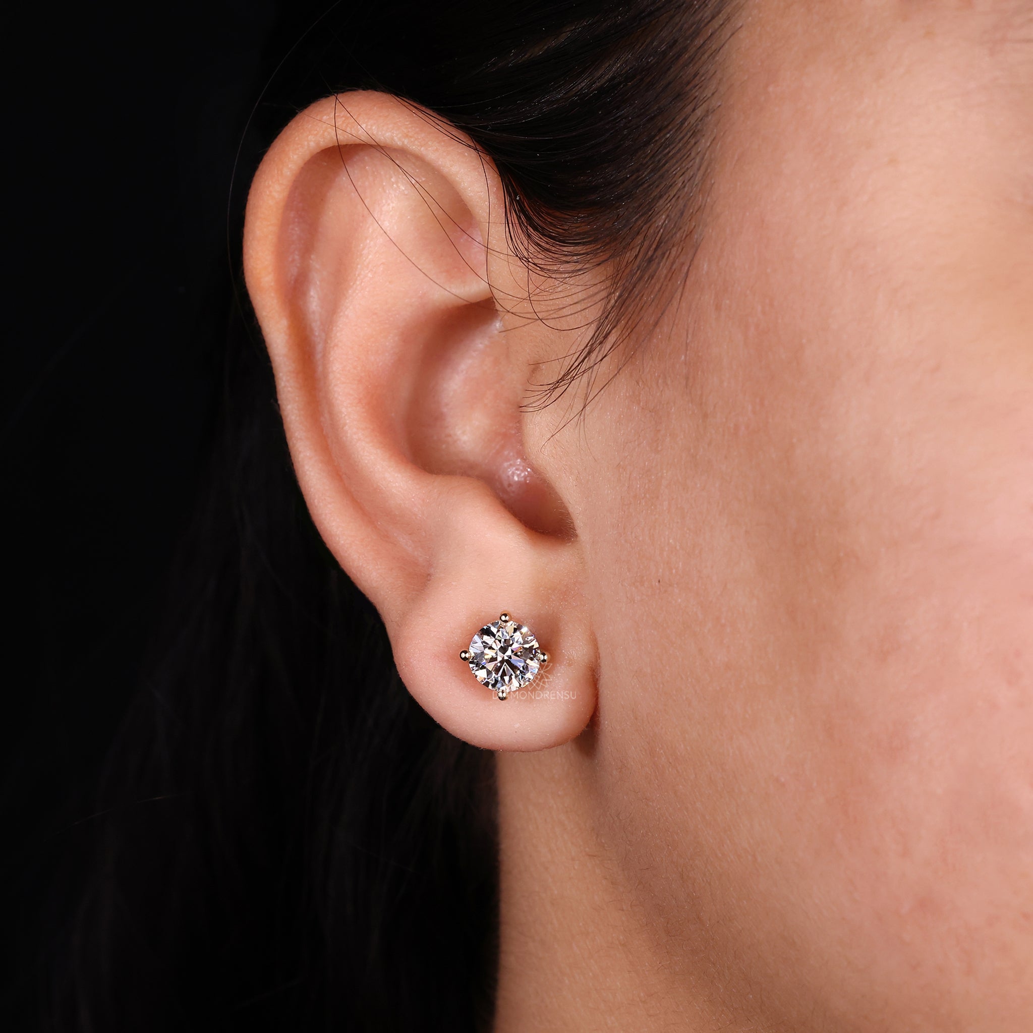 Classic round cut diamond earrings.