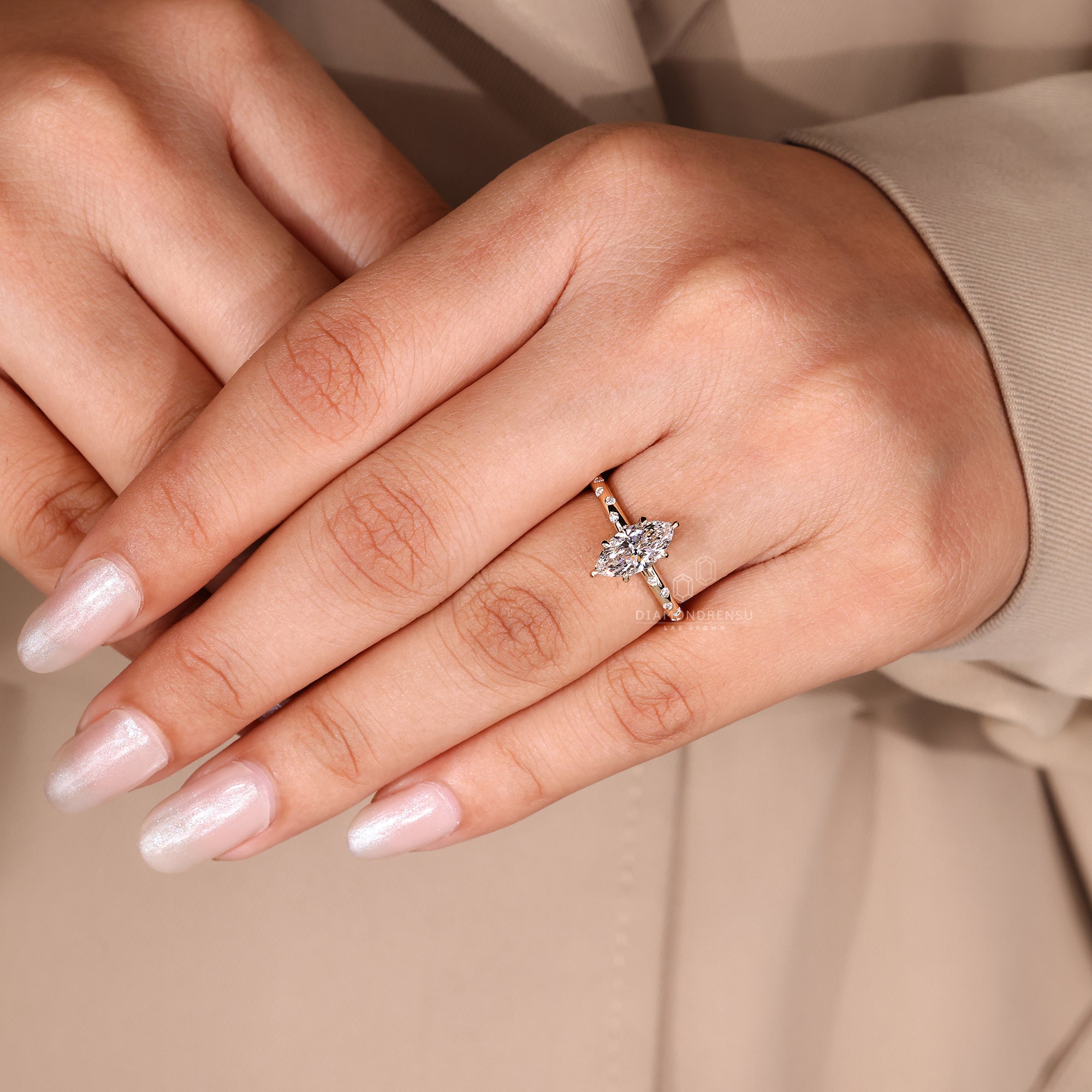 Diamondrensu UK engagement ring with six prong design.
