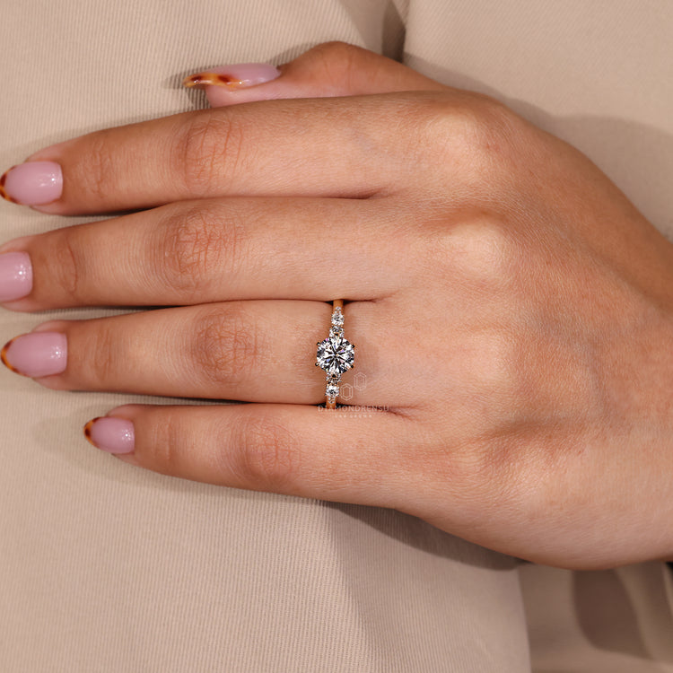 Round diamond ring designed with hidden halo round diamond.
