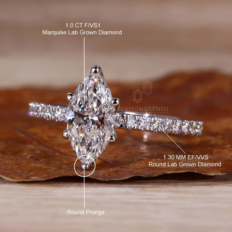 Diamondrensu UK ring with marquise cut, ideal for timeless celebrations.