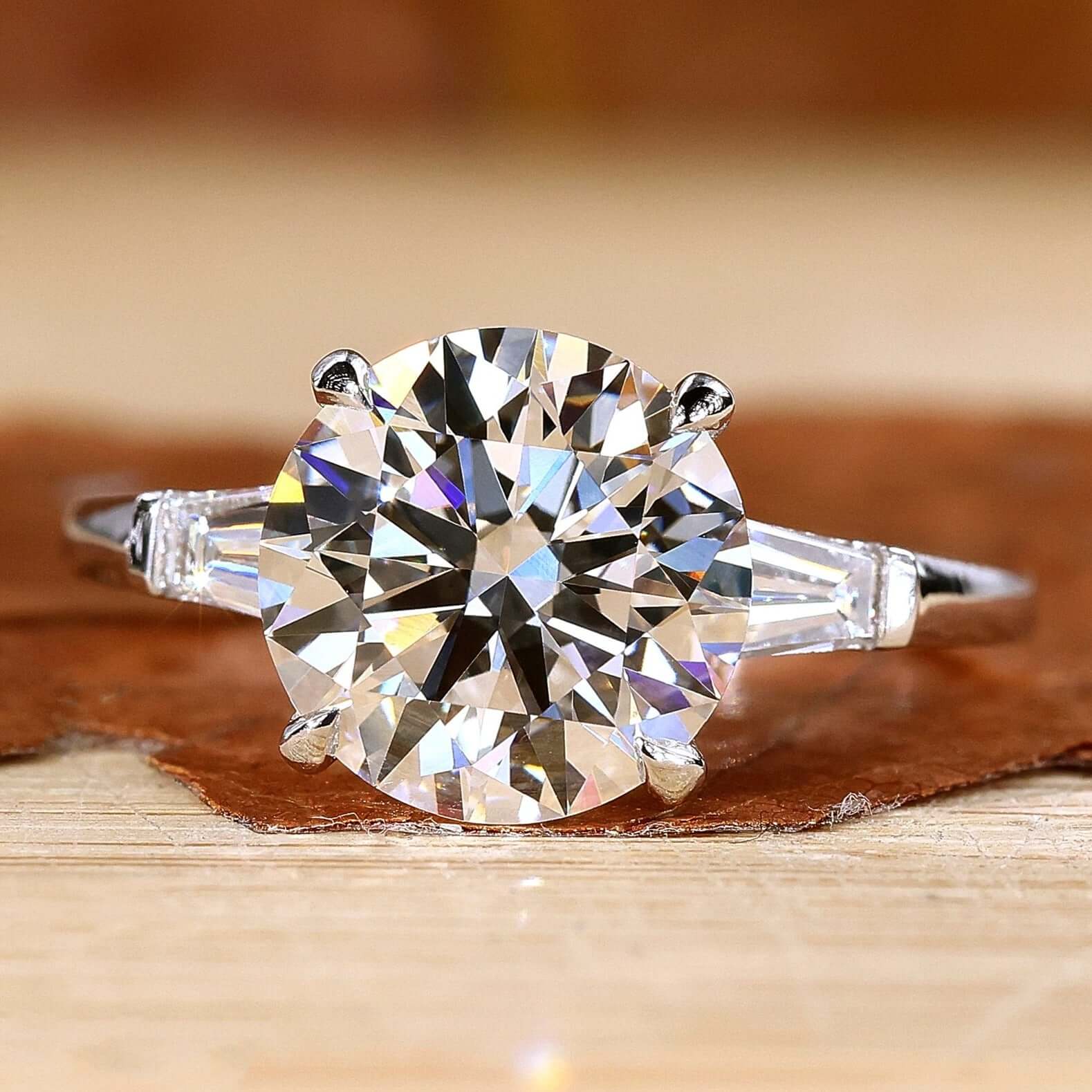 round cut diamond ring