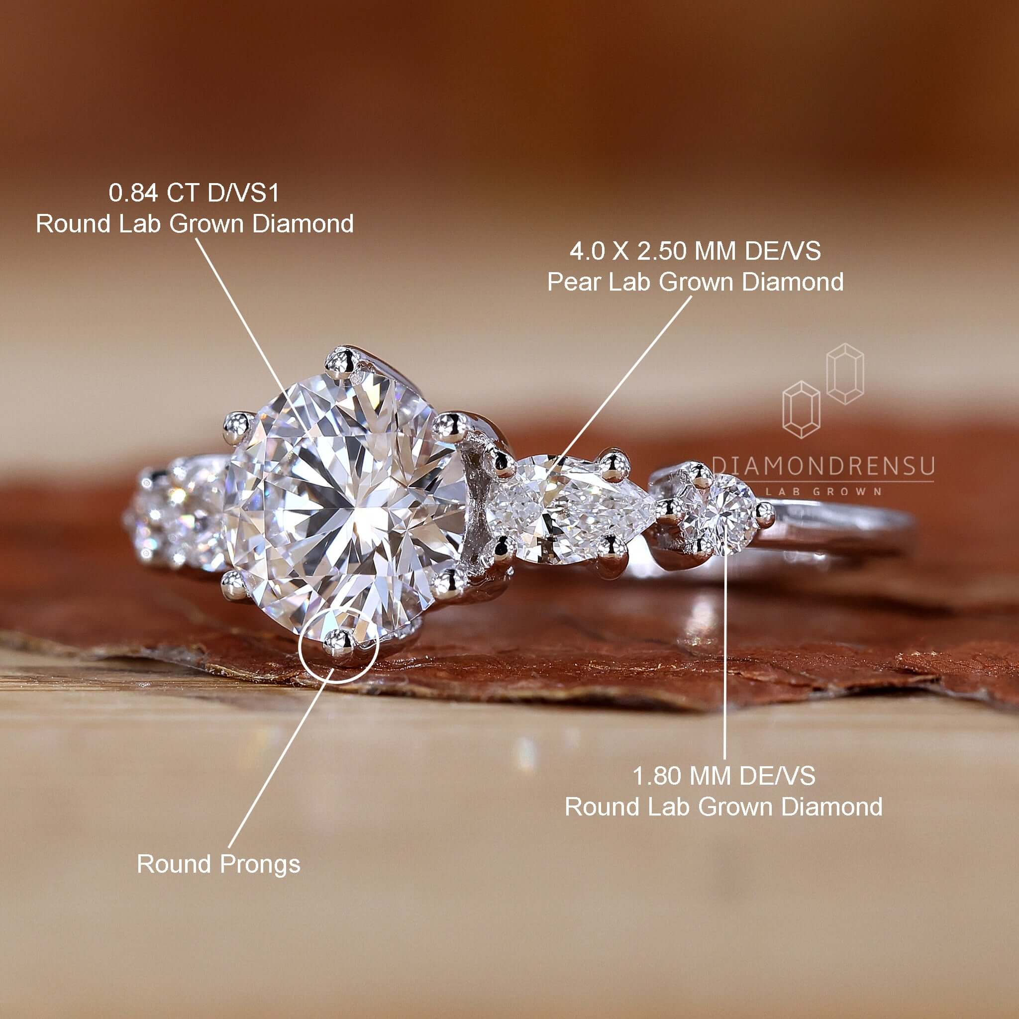 White gold engagement ring that brings luxury and refinement to your proposal.