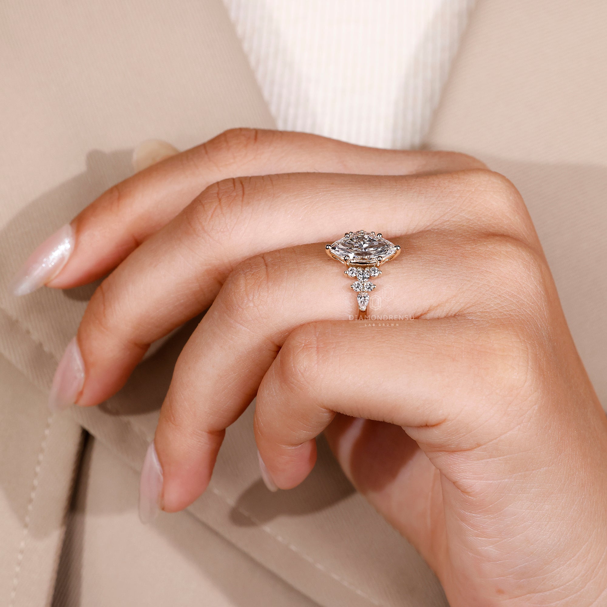Buy diamond ring with nature inspired design.
