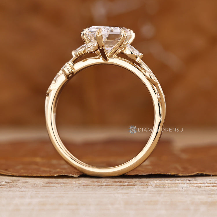 Diamondrensu UK hexagon diamond ring with marquise stones.