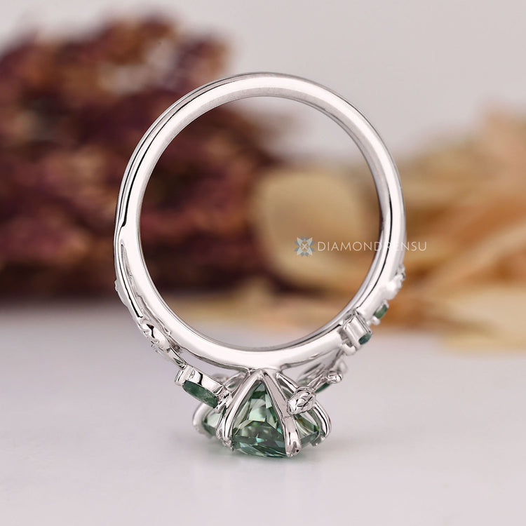 IGI certified lab grown diamond ring with green centre.