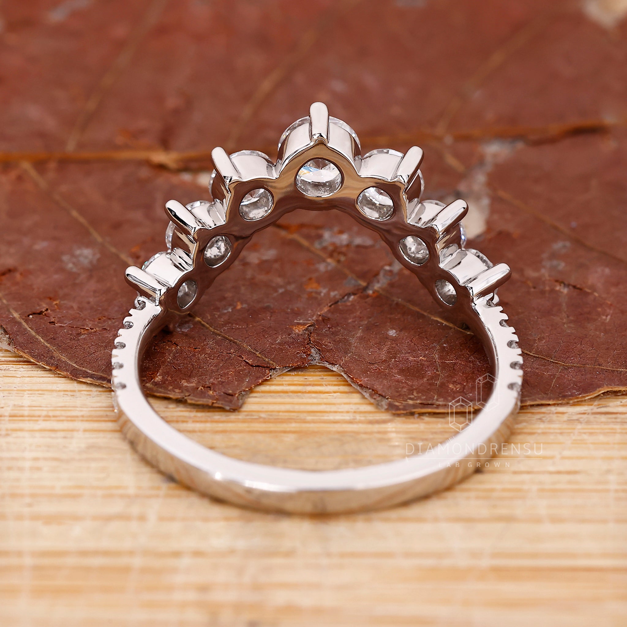 Handmade jewellery crafted with precision and lab grown diamonds.