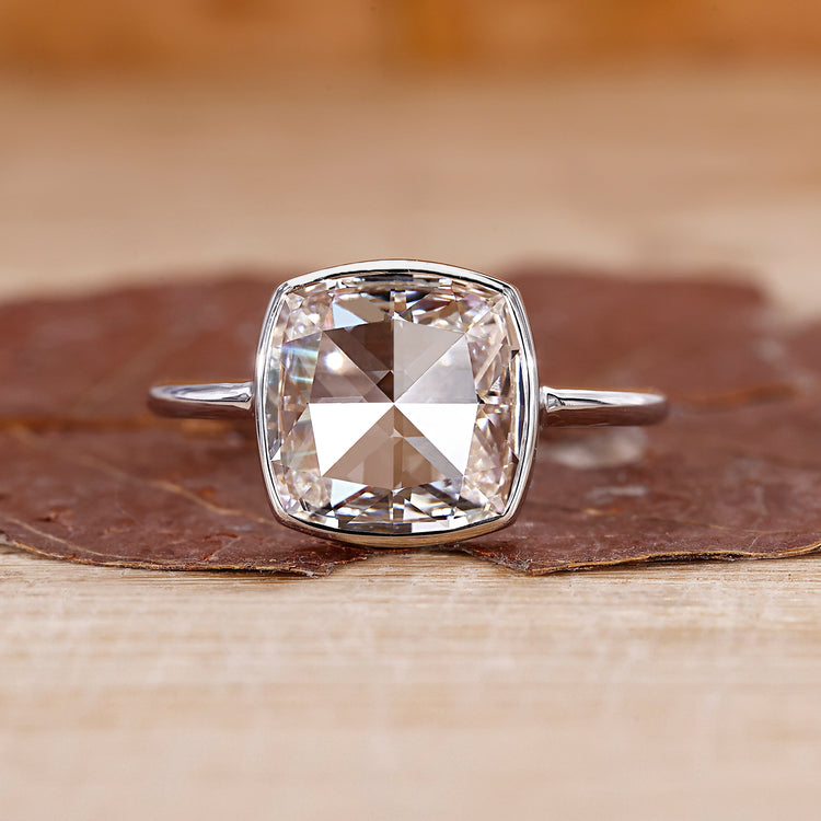 Cushion diamond engagement ring in white gold