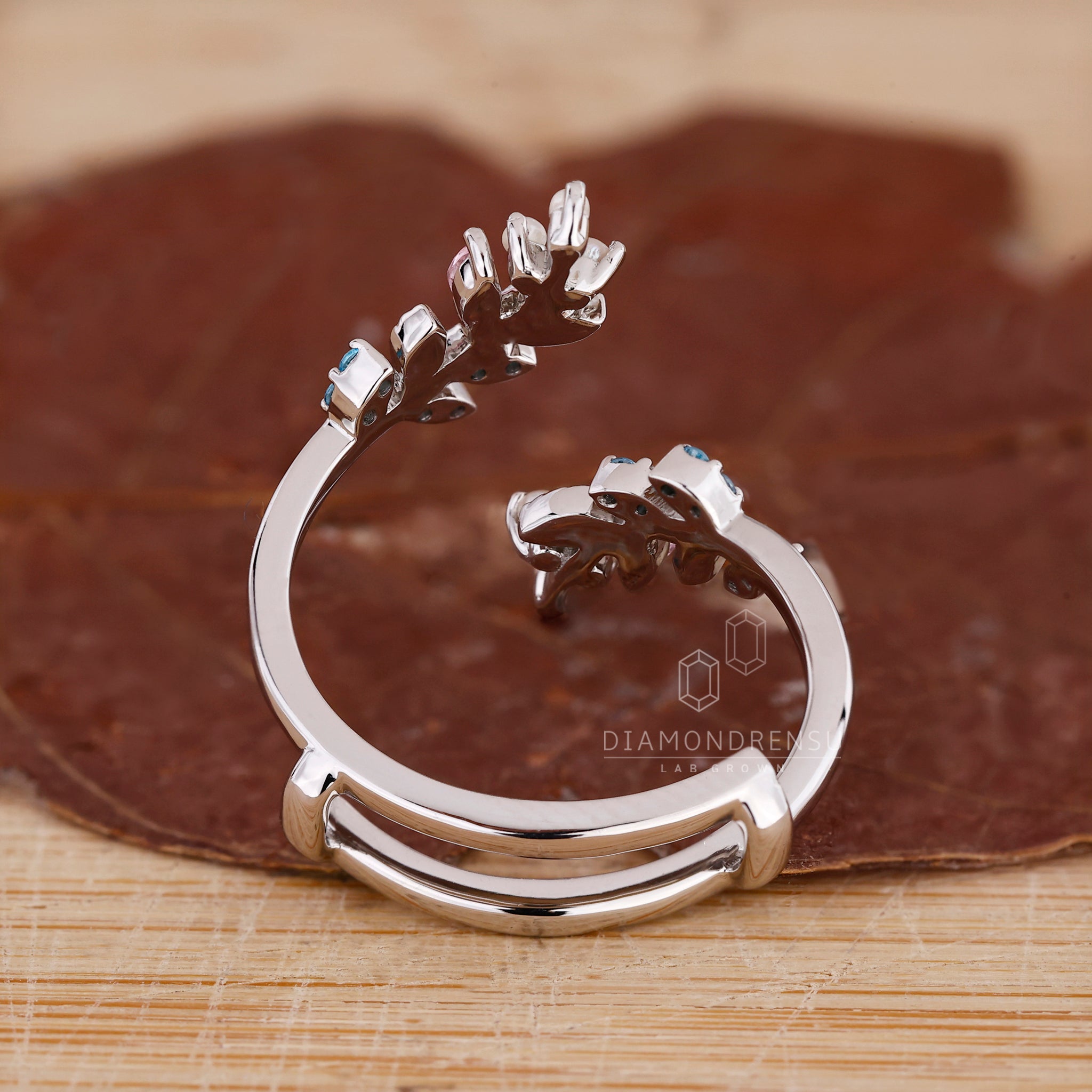 Round pearl band designed for a unique and elegant bridal look.
