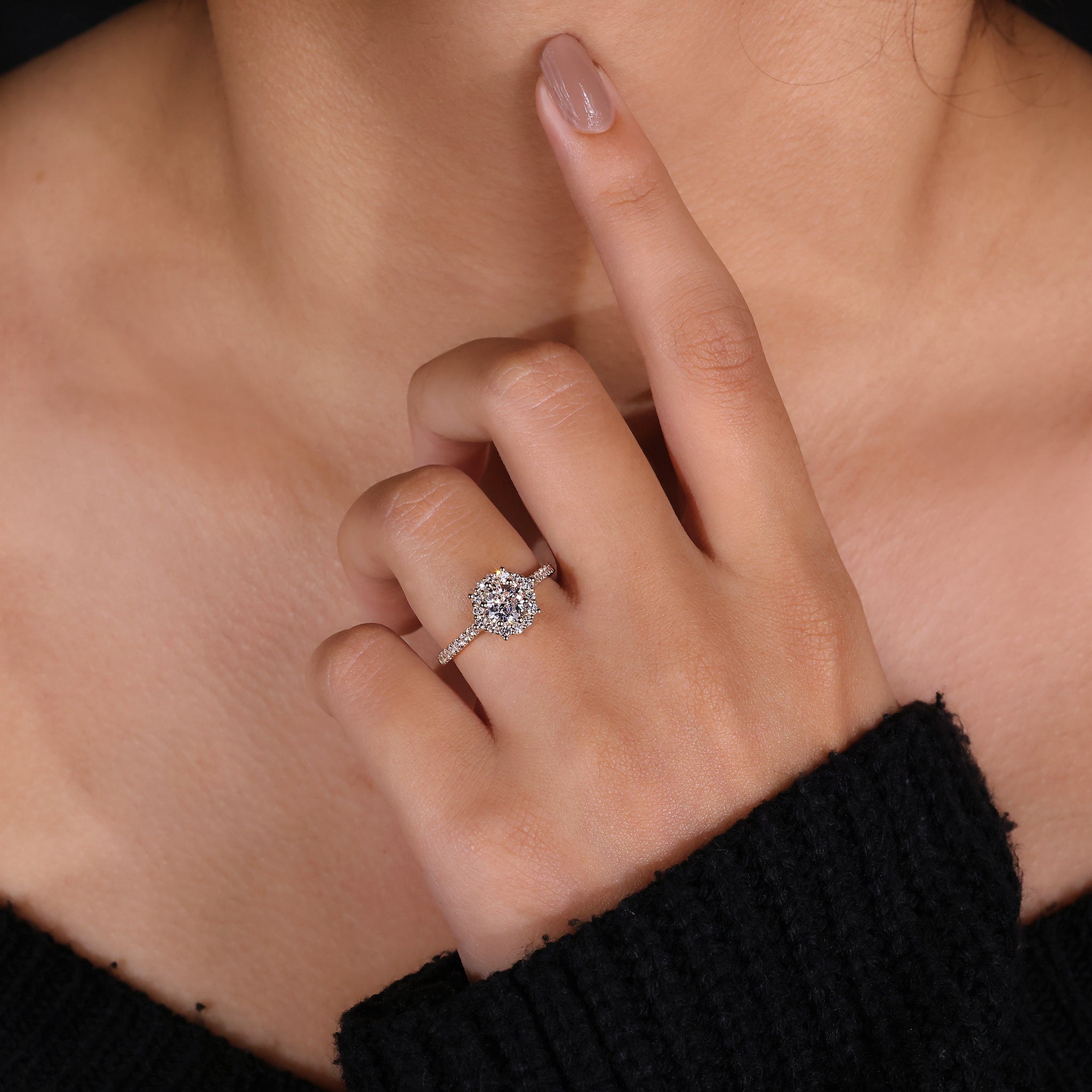 Diamondrensu UK engagement ring styled as Cushion Cut Diamond Ring

