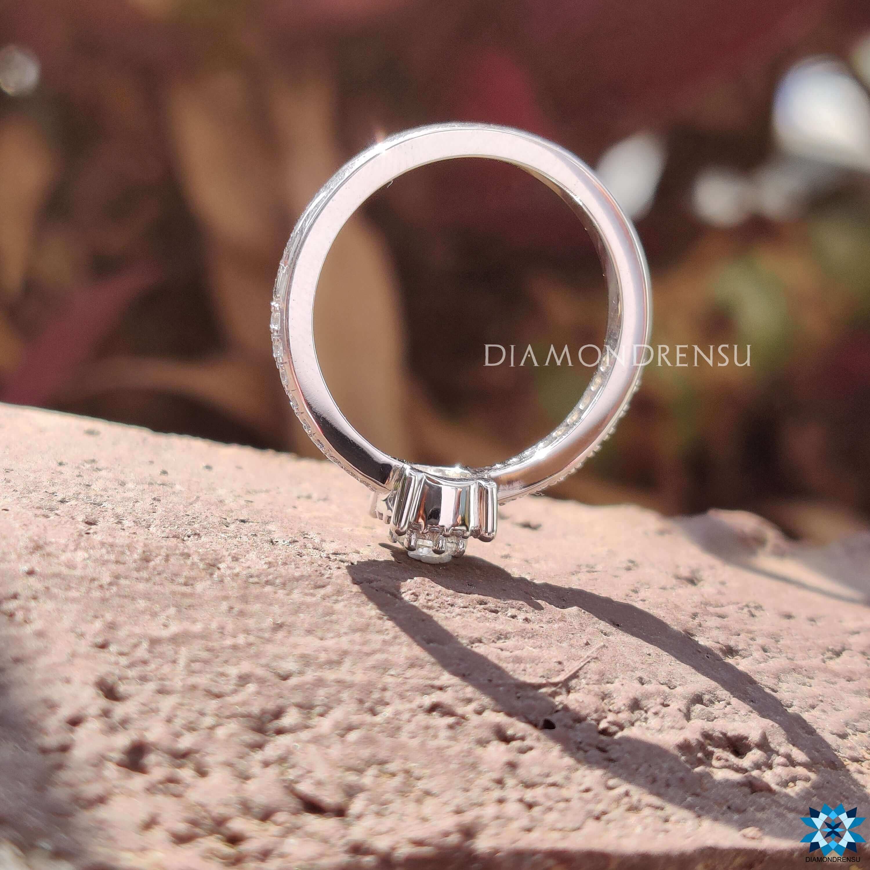 white gold ring - diamondrensu