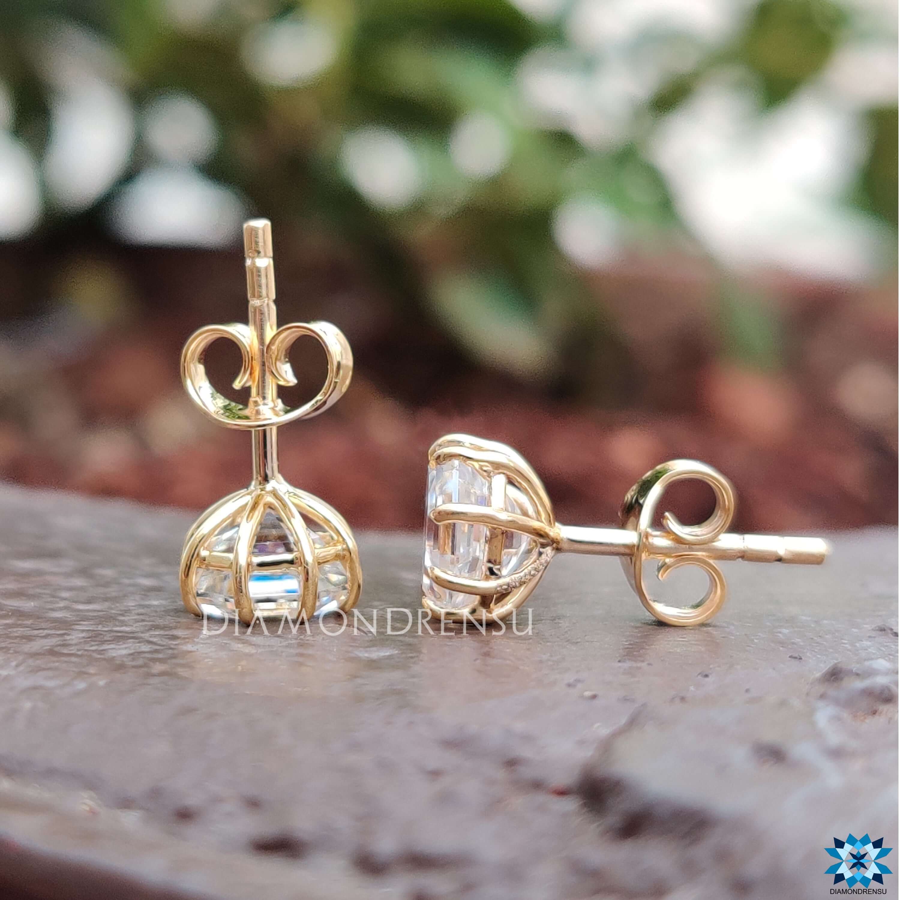 yellow gold earrings - diamondrensu