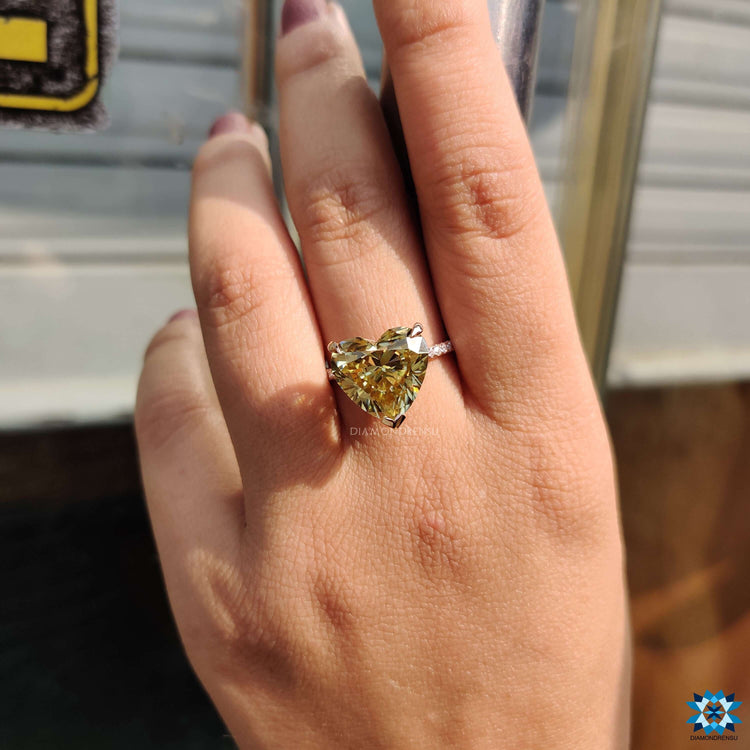 Round cut pave band with moissanite stones.
