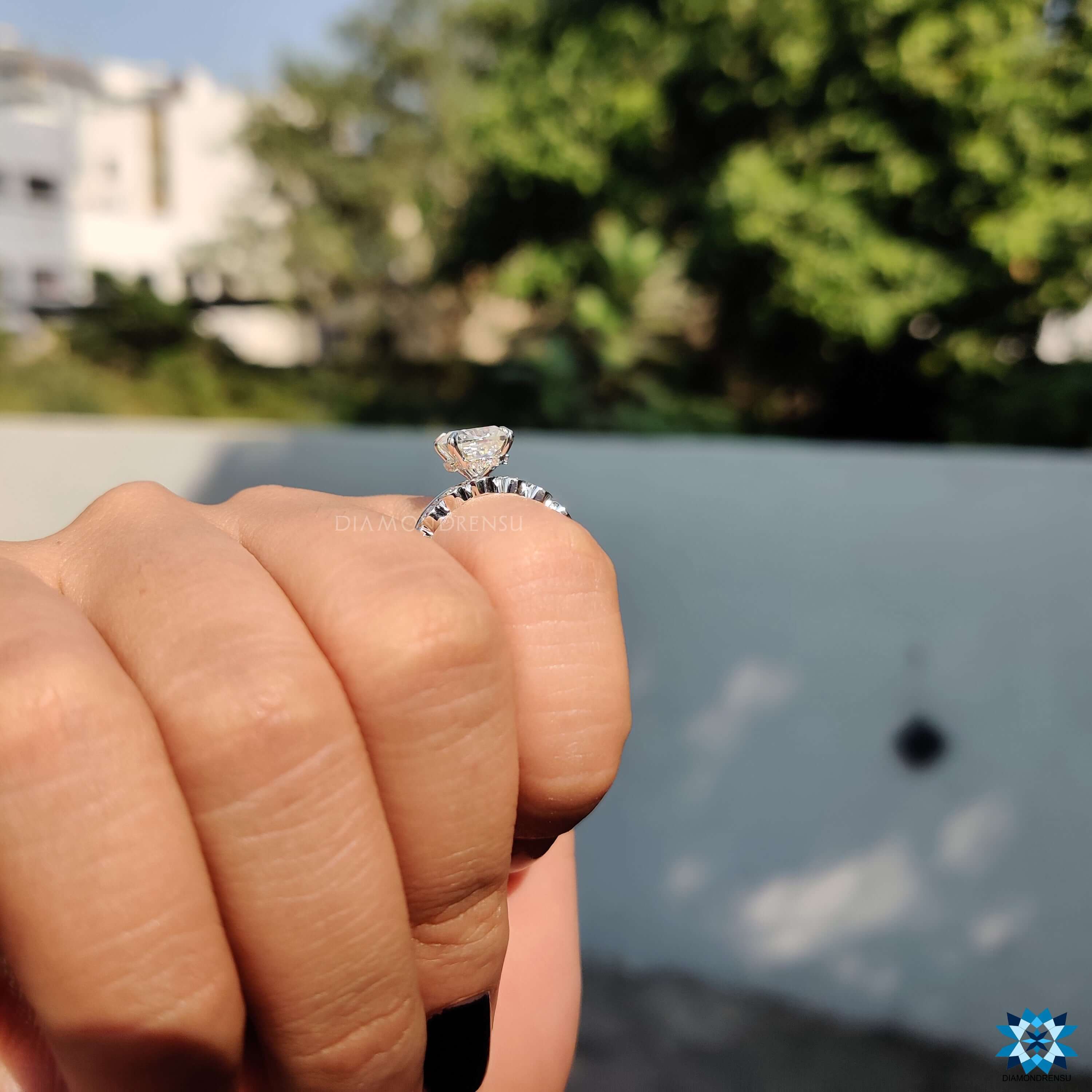 moissanite vs diamond - diamondrensu