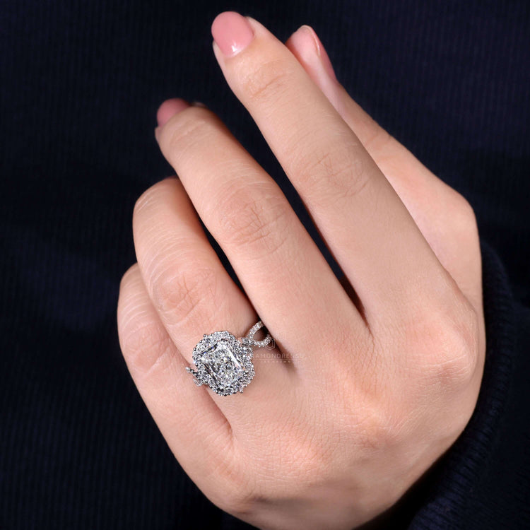 Modern twisted pave ring designed for ultimate brilliance.