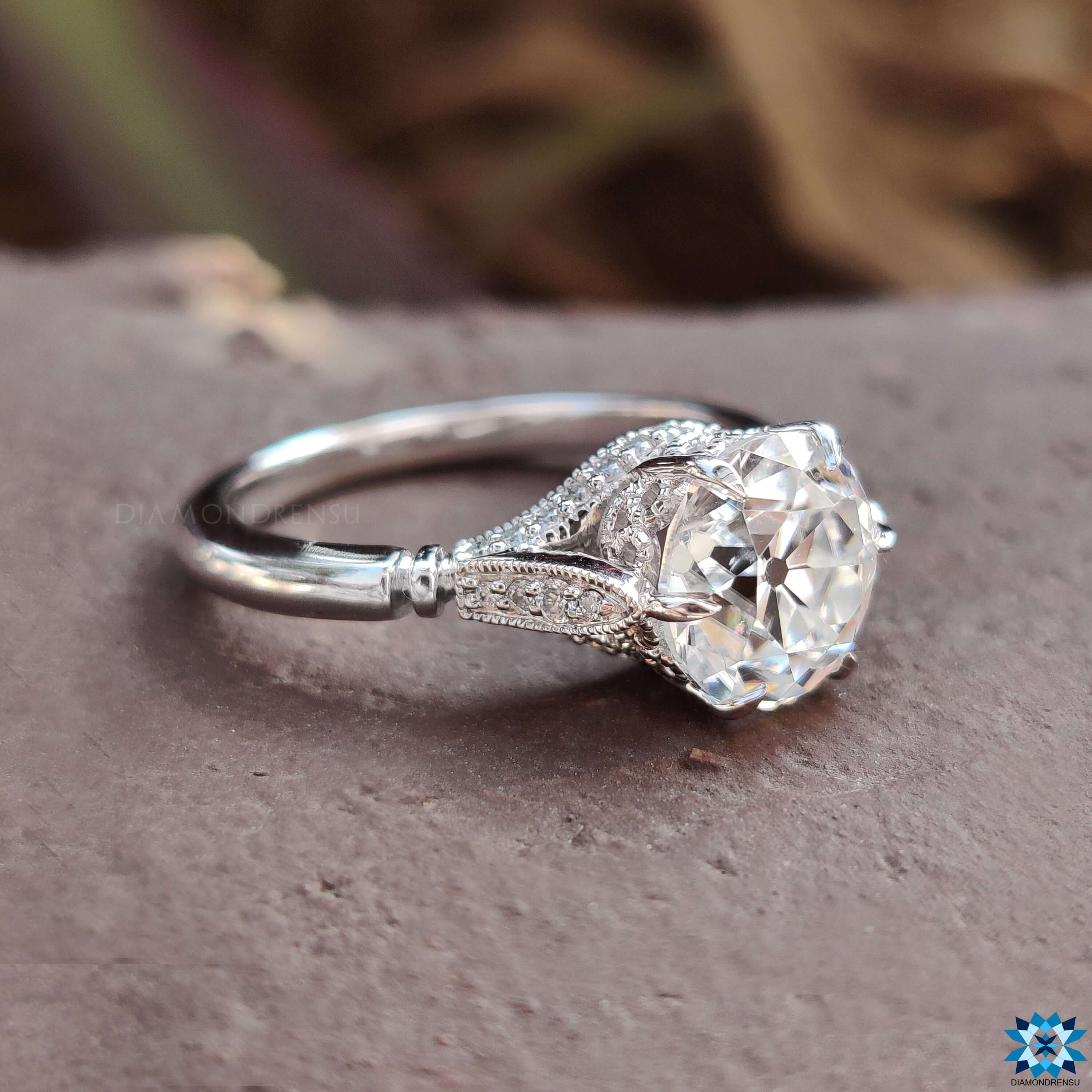 moissanite rings - diamondrensu