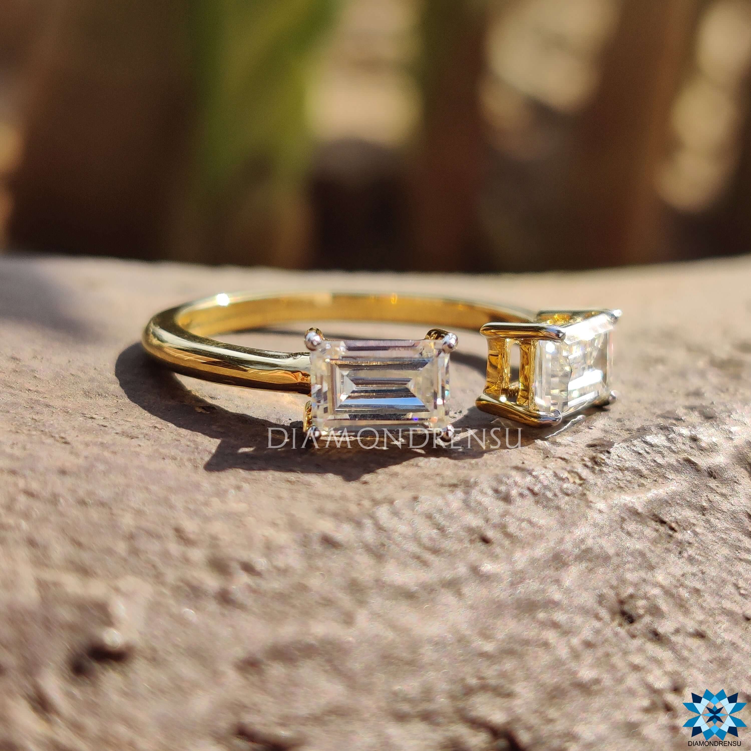 emerald cut moissanite ring - diamondrensu