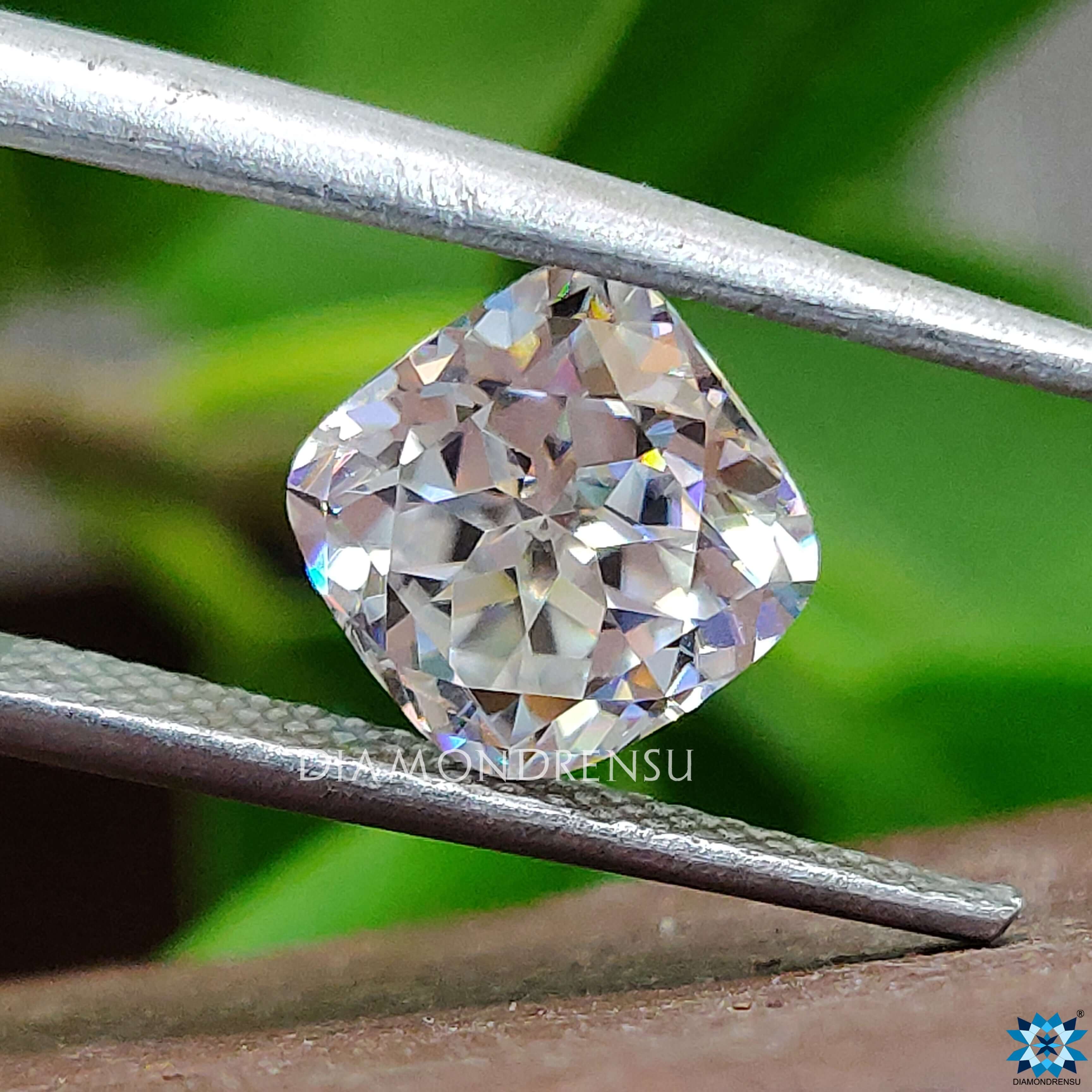 diamondrensu moissanite, unique cut