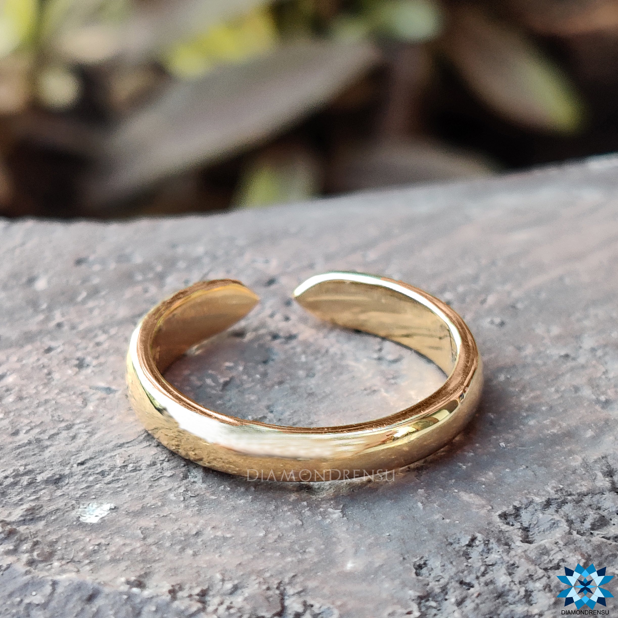 Beautiful open shank wedding band crafted for a timeless appeal.