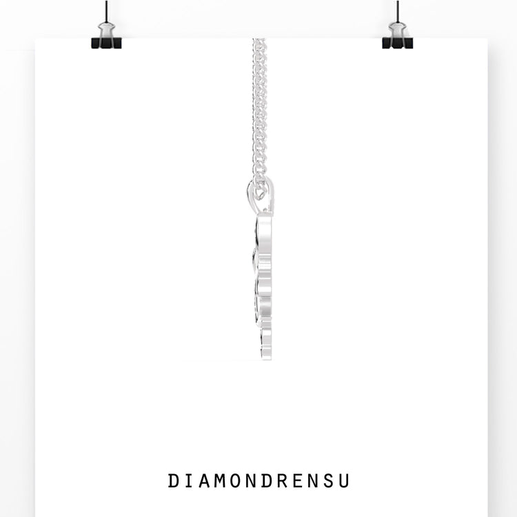 Unique flying pendant in rose gold with fine polish.
