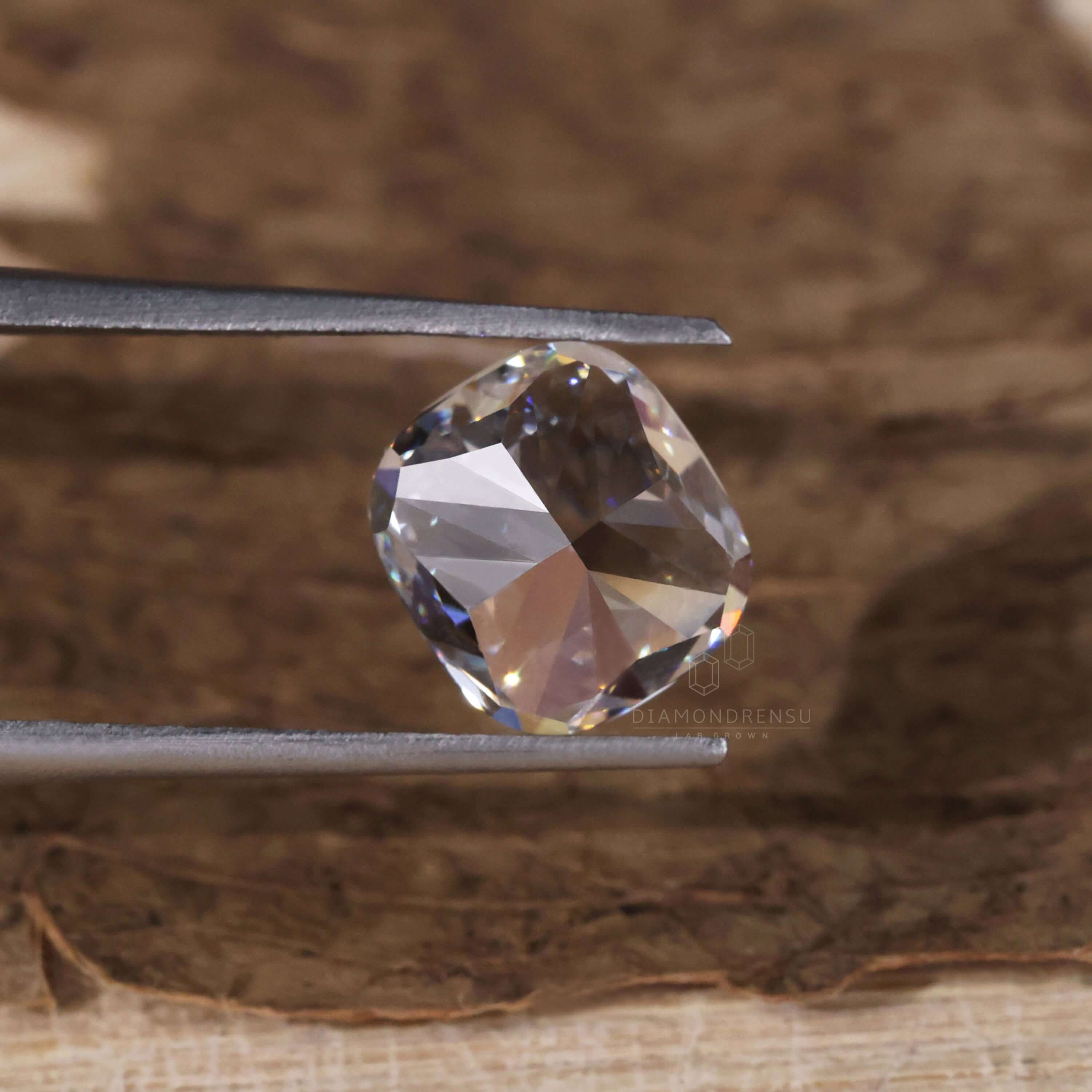 cushion cut diamond