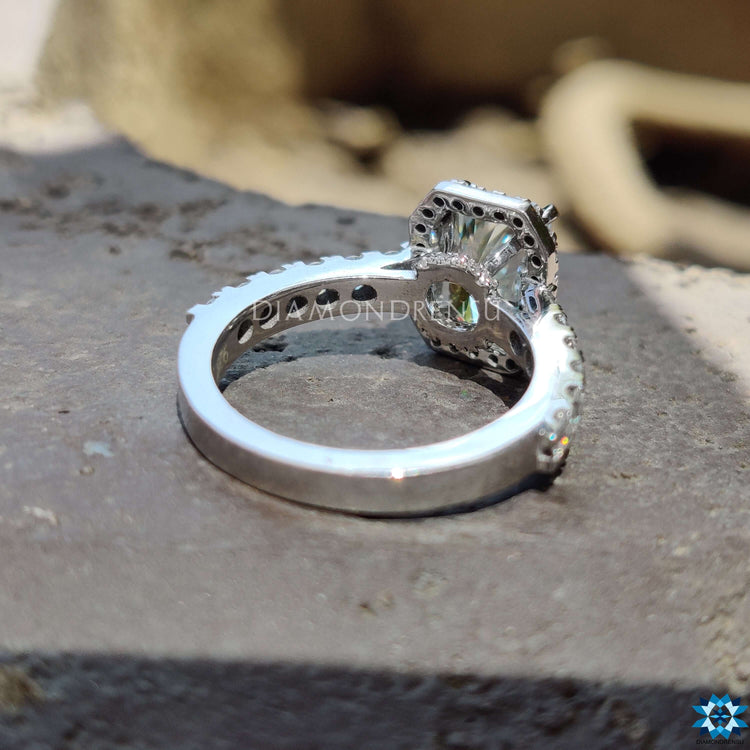 Diamondrensu UK radiant cut engagement ring in white gold.
