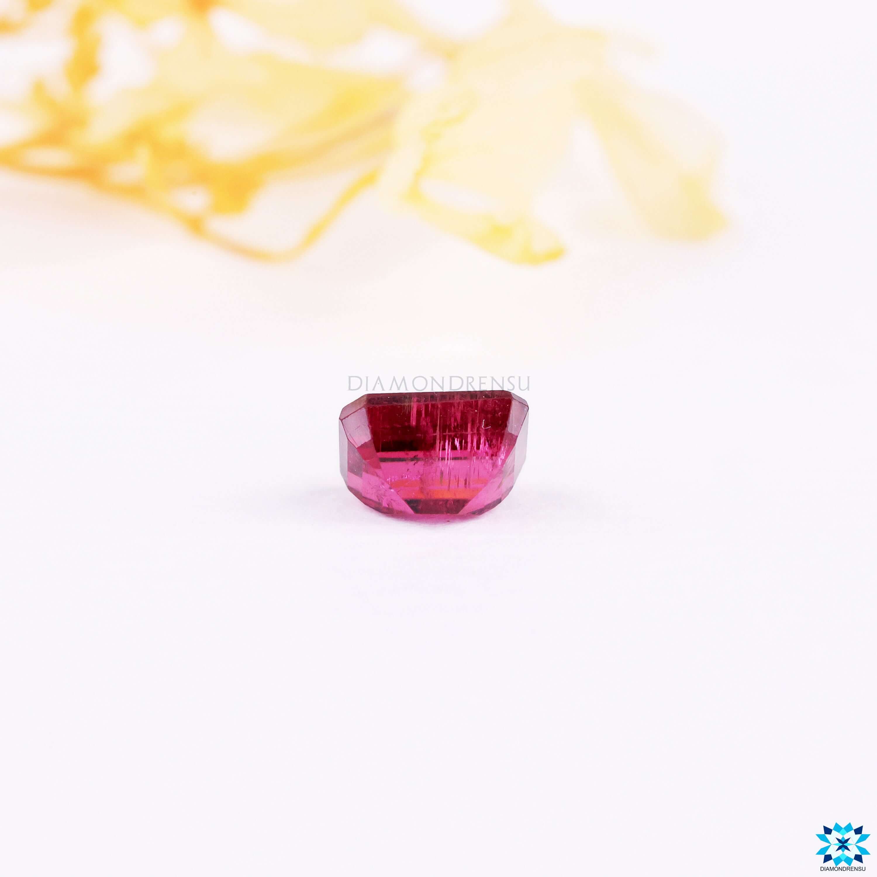 emerald cut gemstone - diamondrensu