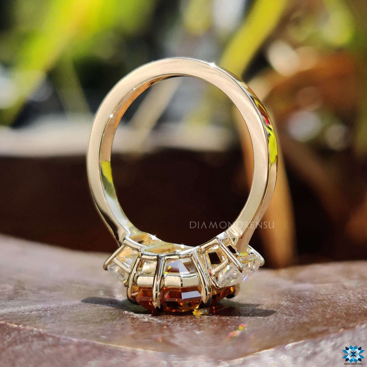 Handmade yellow gold engagement ring.
