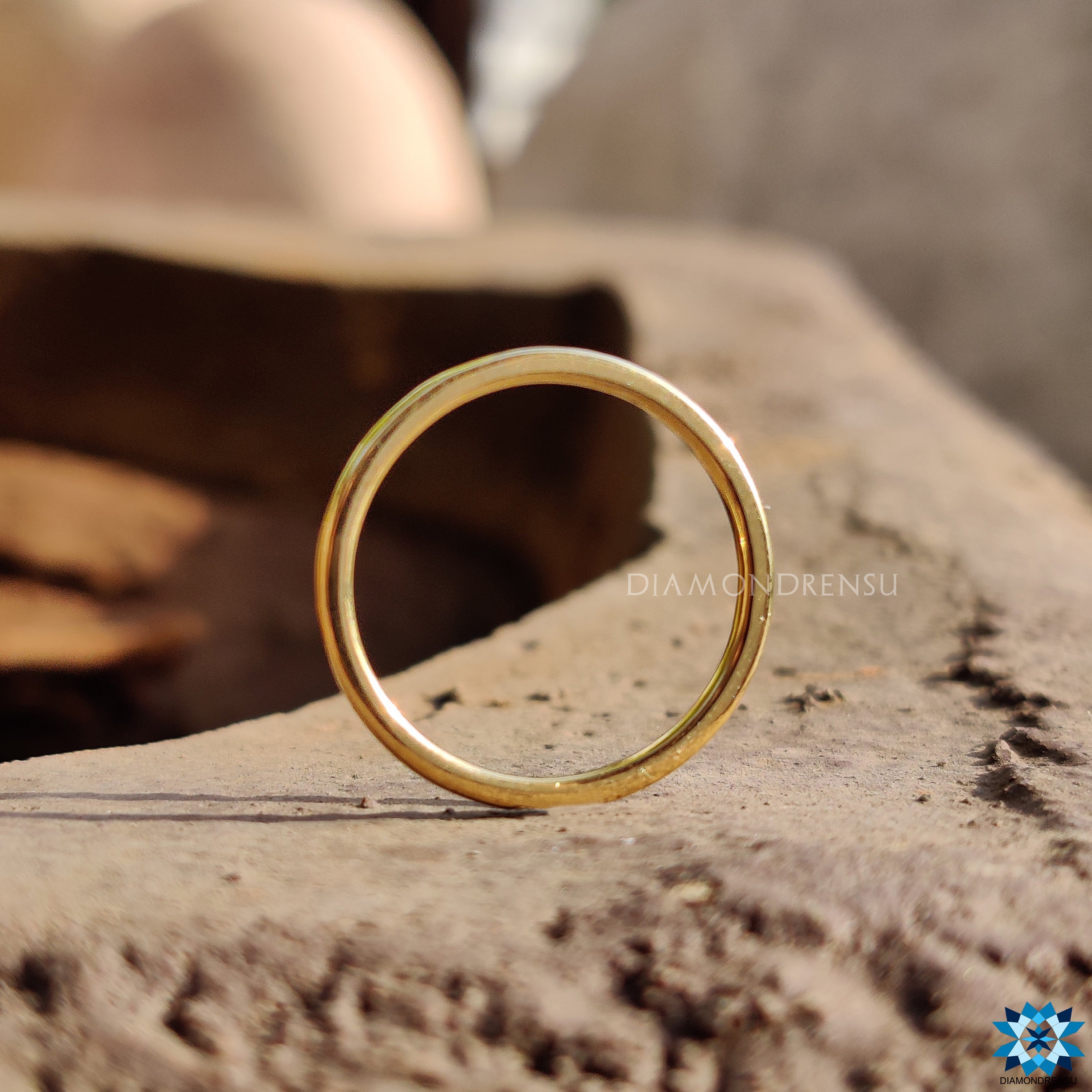 gold wedding bands for women, crafted with precision.