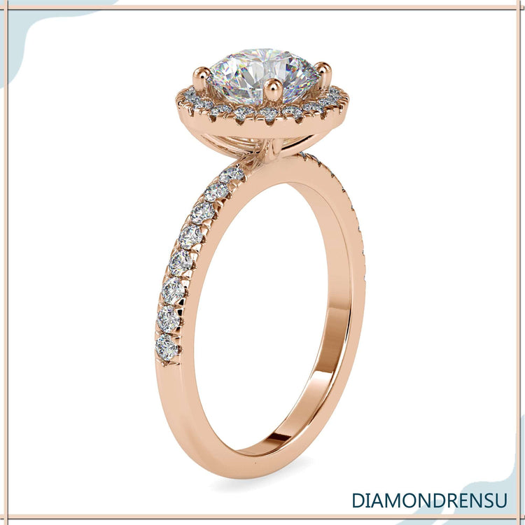 UK engagement ring with round cut lab grown diamond.
