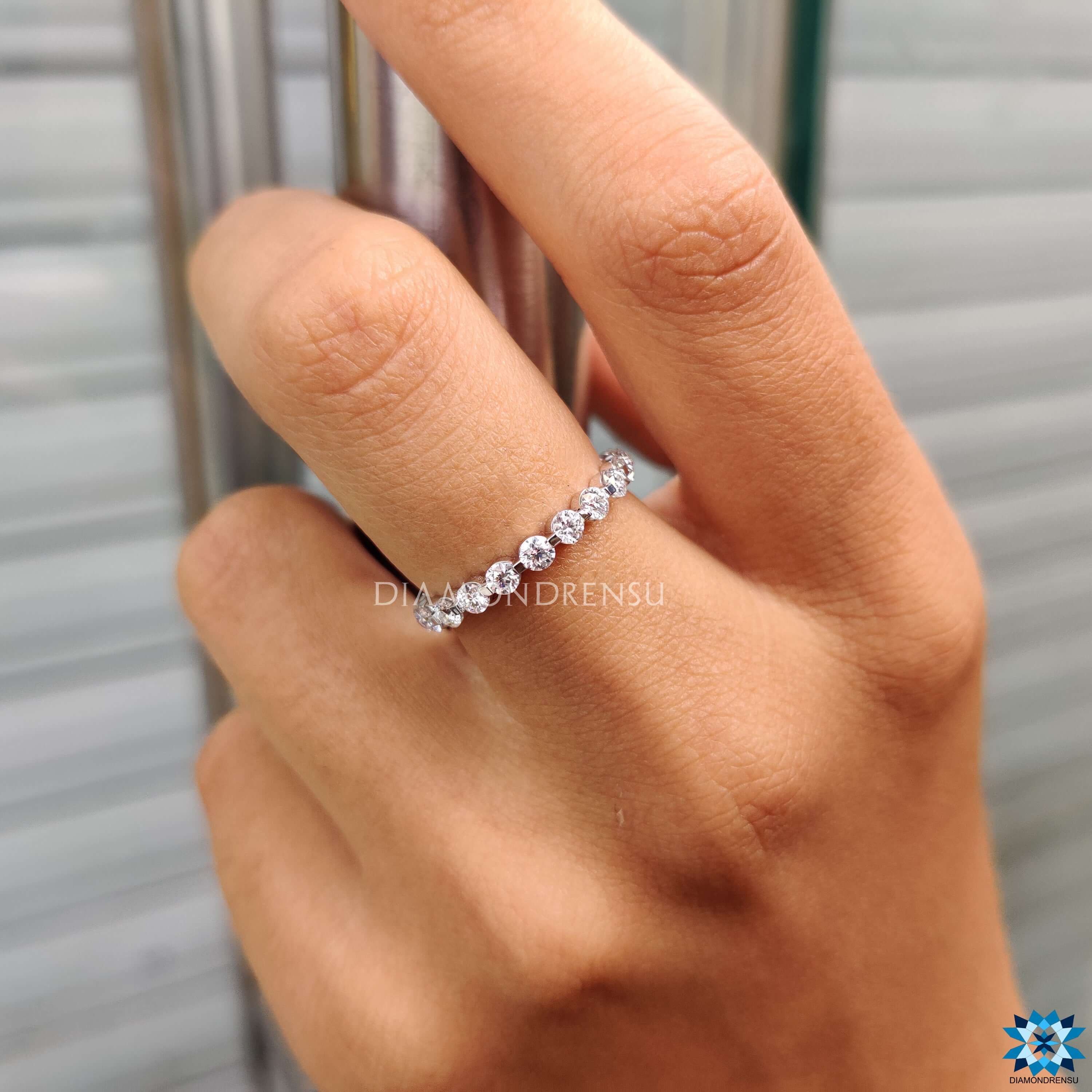 moissanite wedding band - diamondrensu