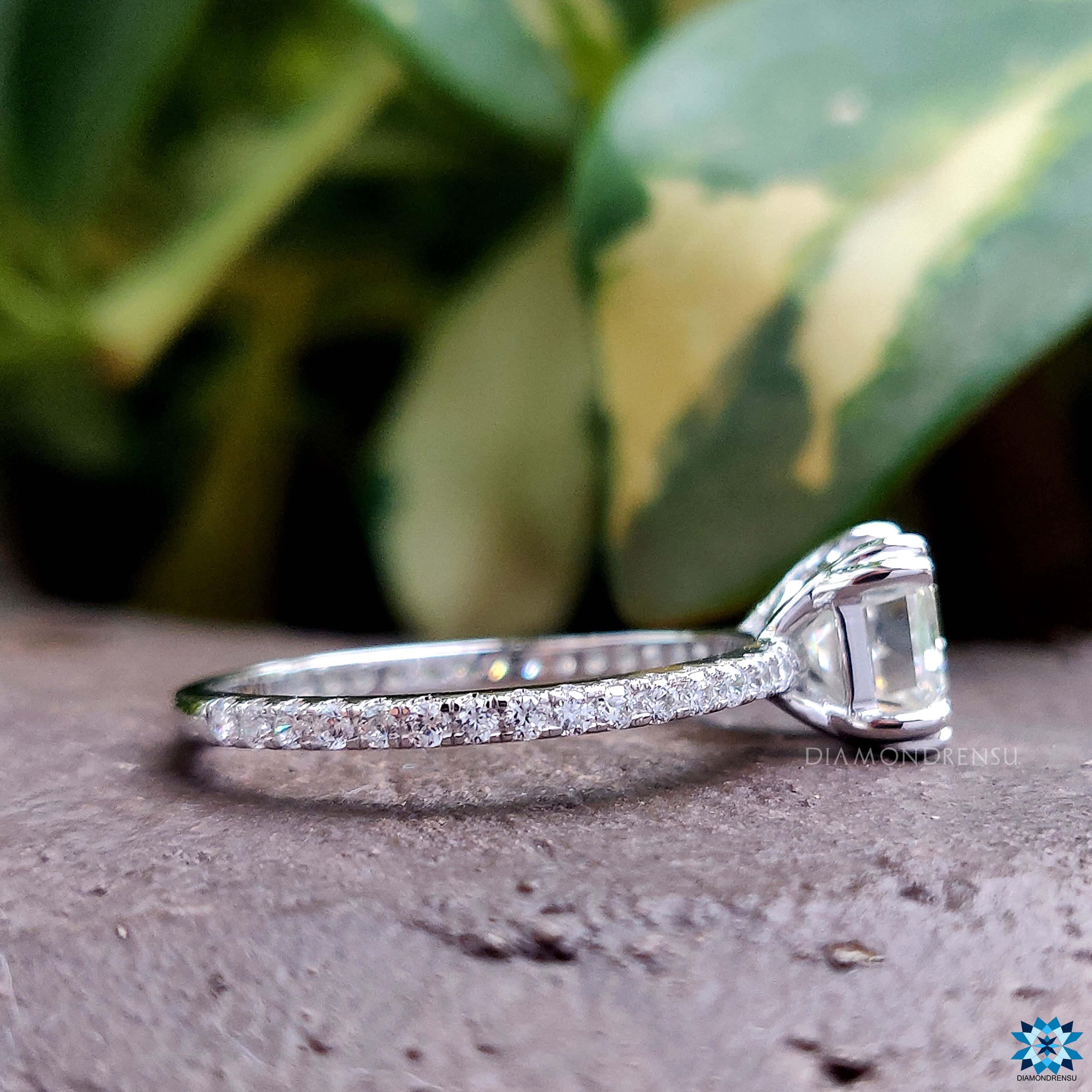 pave set engagement ring - diamondrensu