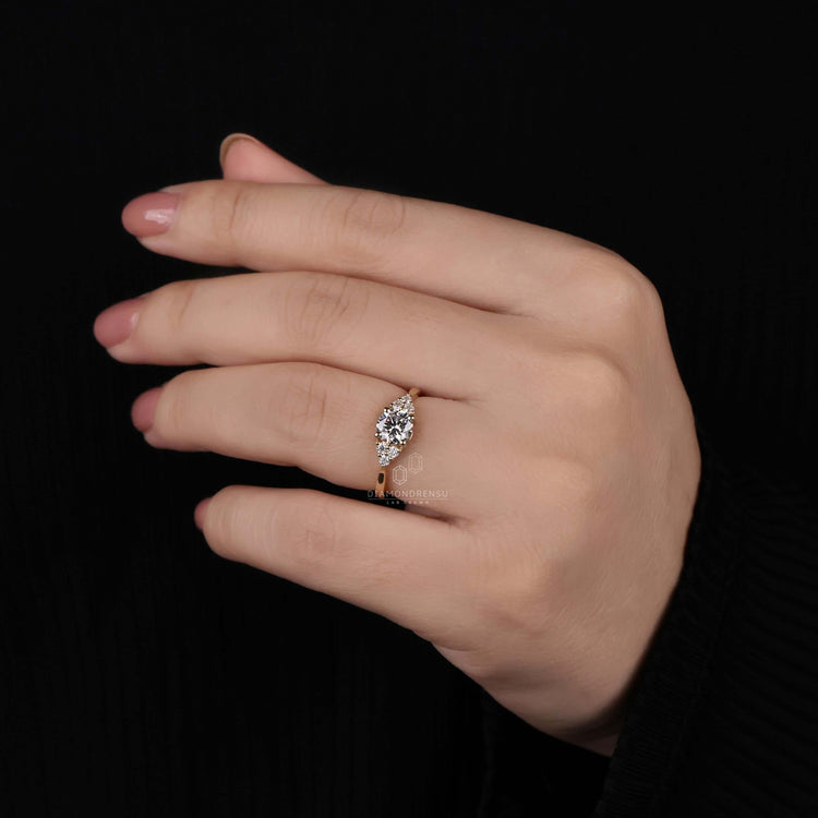 Round brilliant cut ring in a Muse Setting, showcasing igi certified Lab Grown Diamond for sustainable luxury.