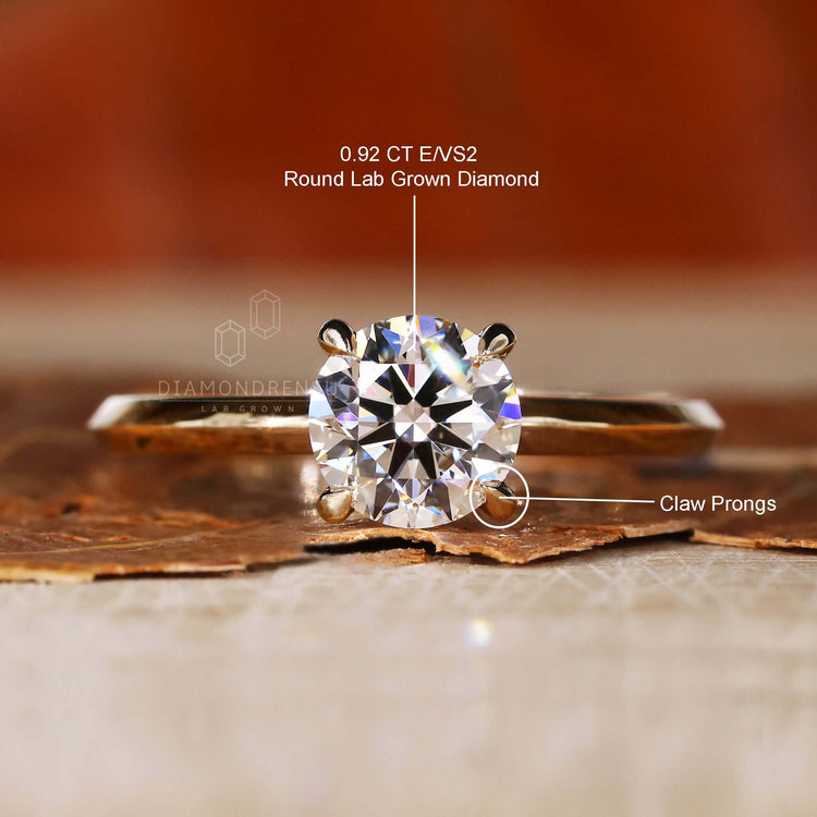 Engagement ring for women with a solitaire diamond ring design, made from Lab Grown Diamonds and handmade jewelry techniques.
