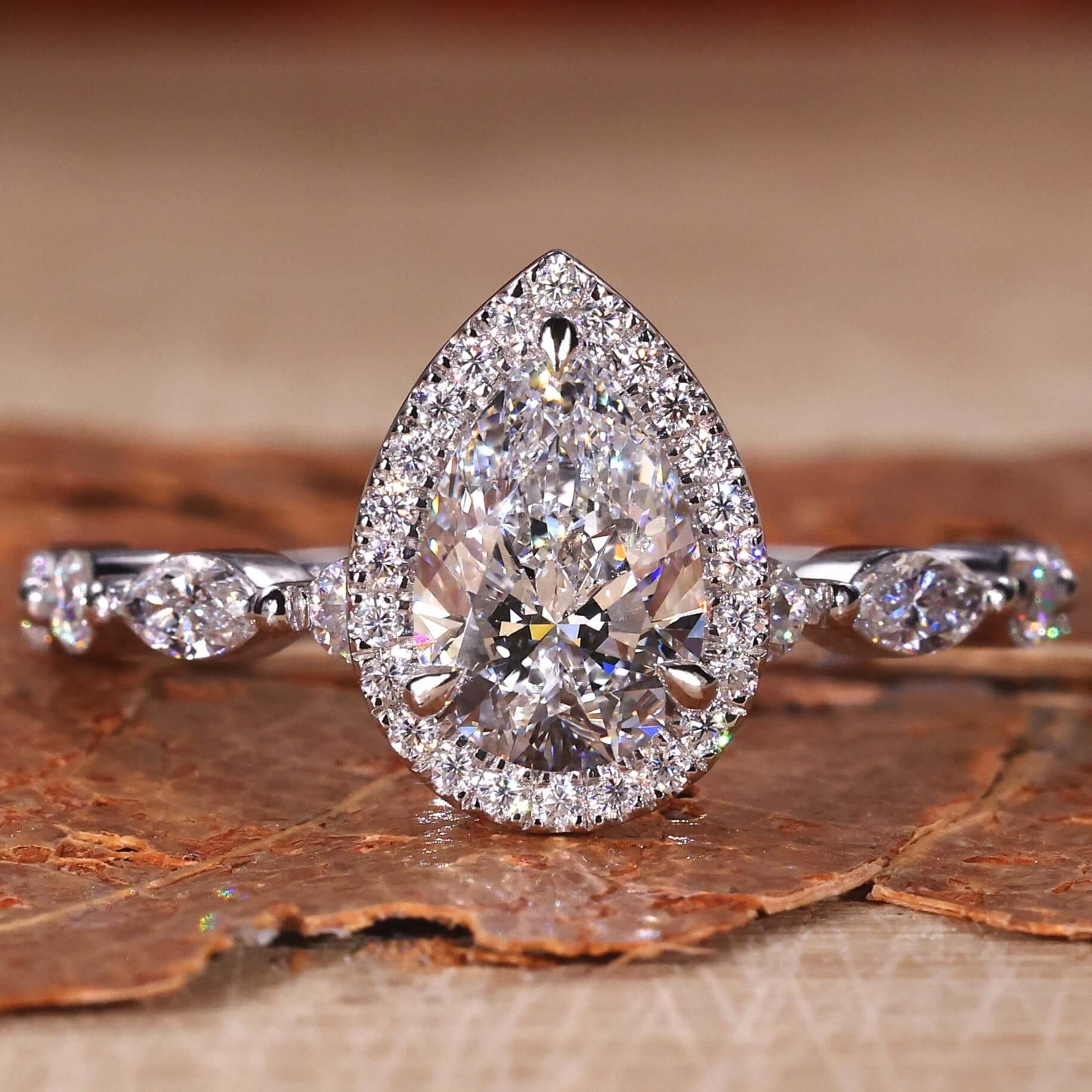 lab grown diamond engagement rings