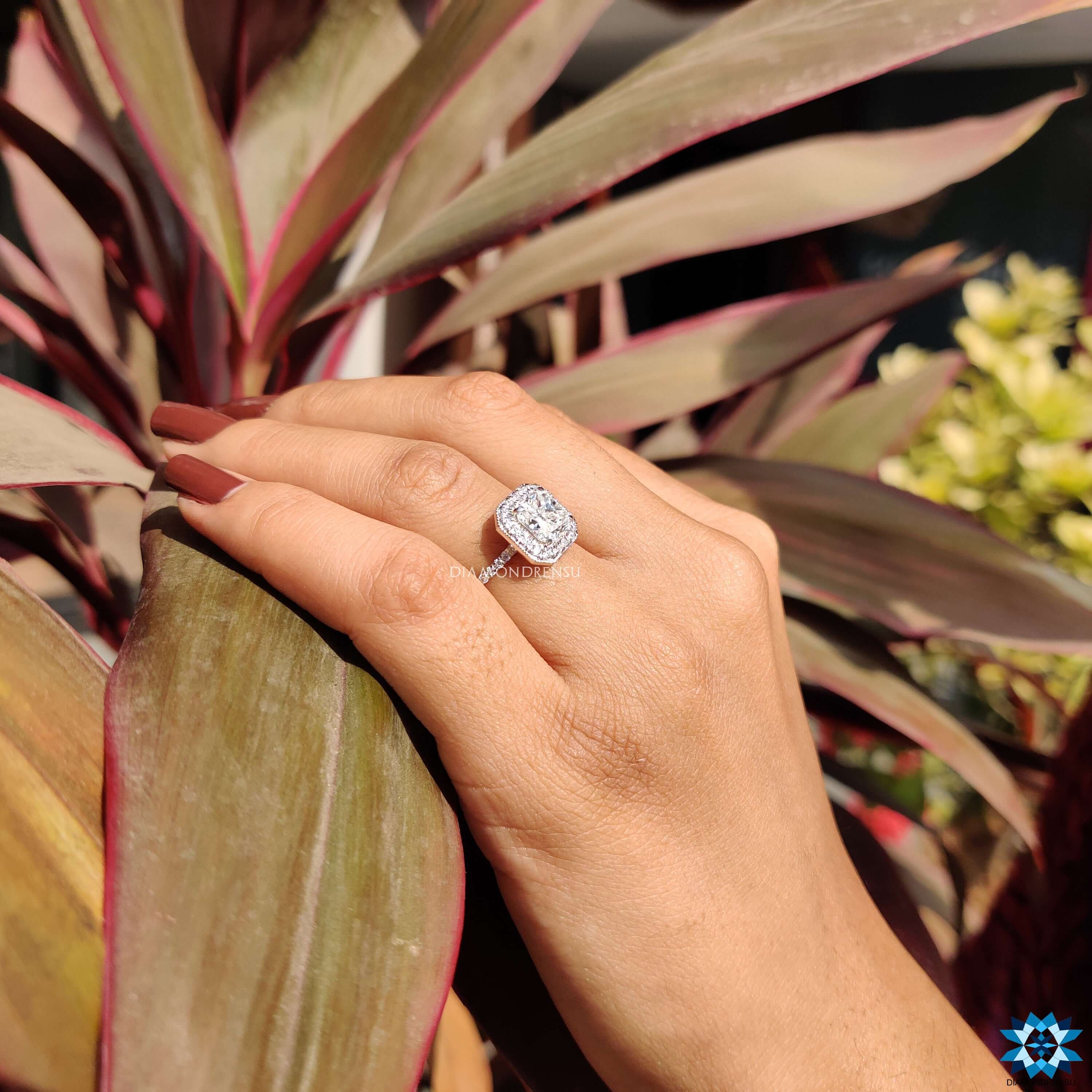 Moissanite for engagement ring with a brilliant moissanite halo ring design.