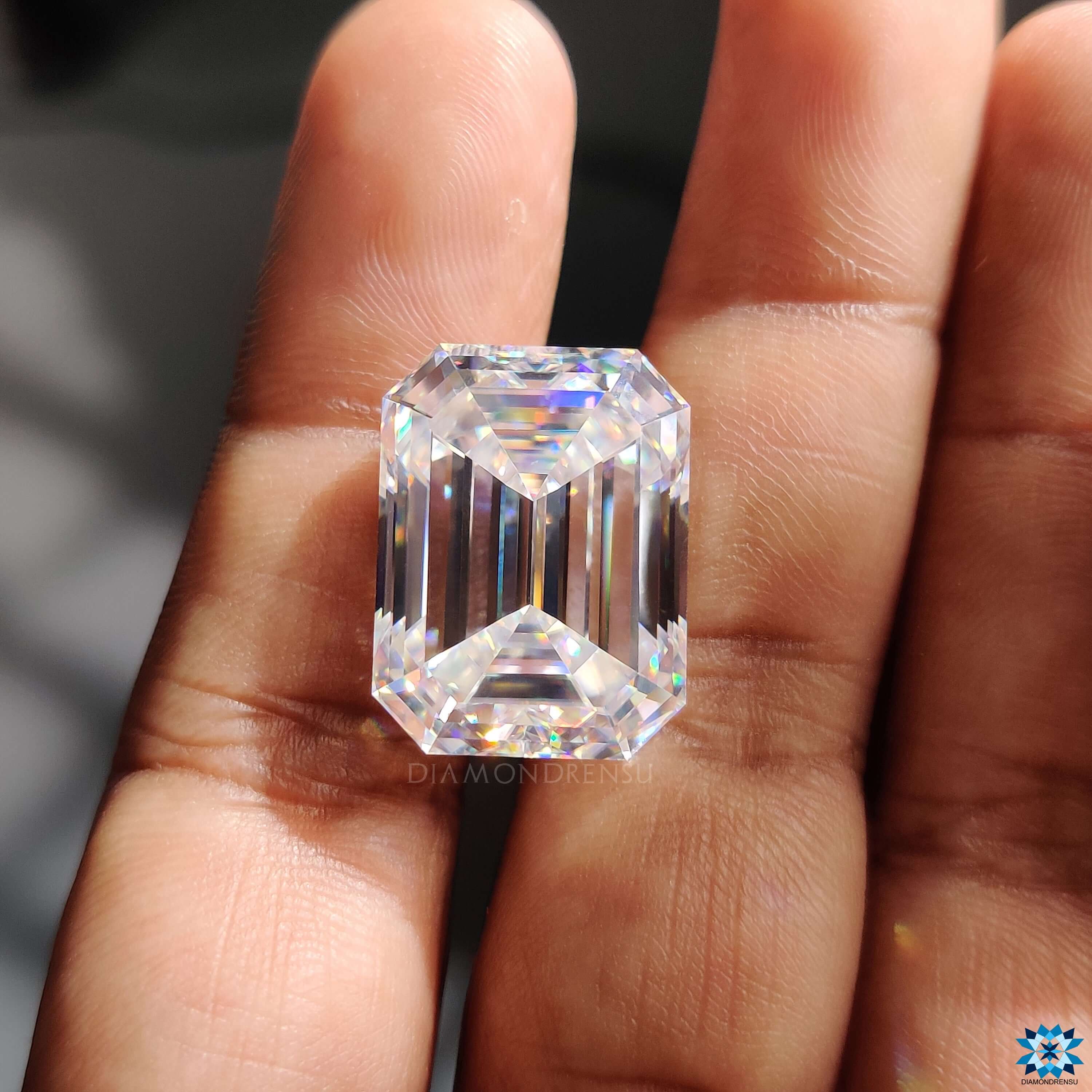 loose emerald cut moissanite