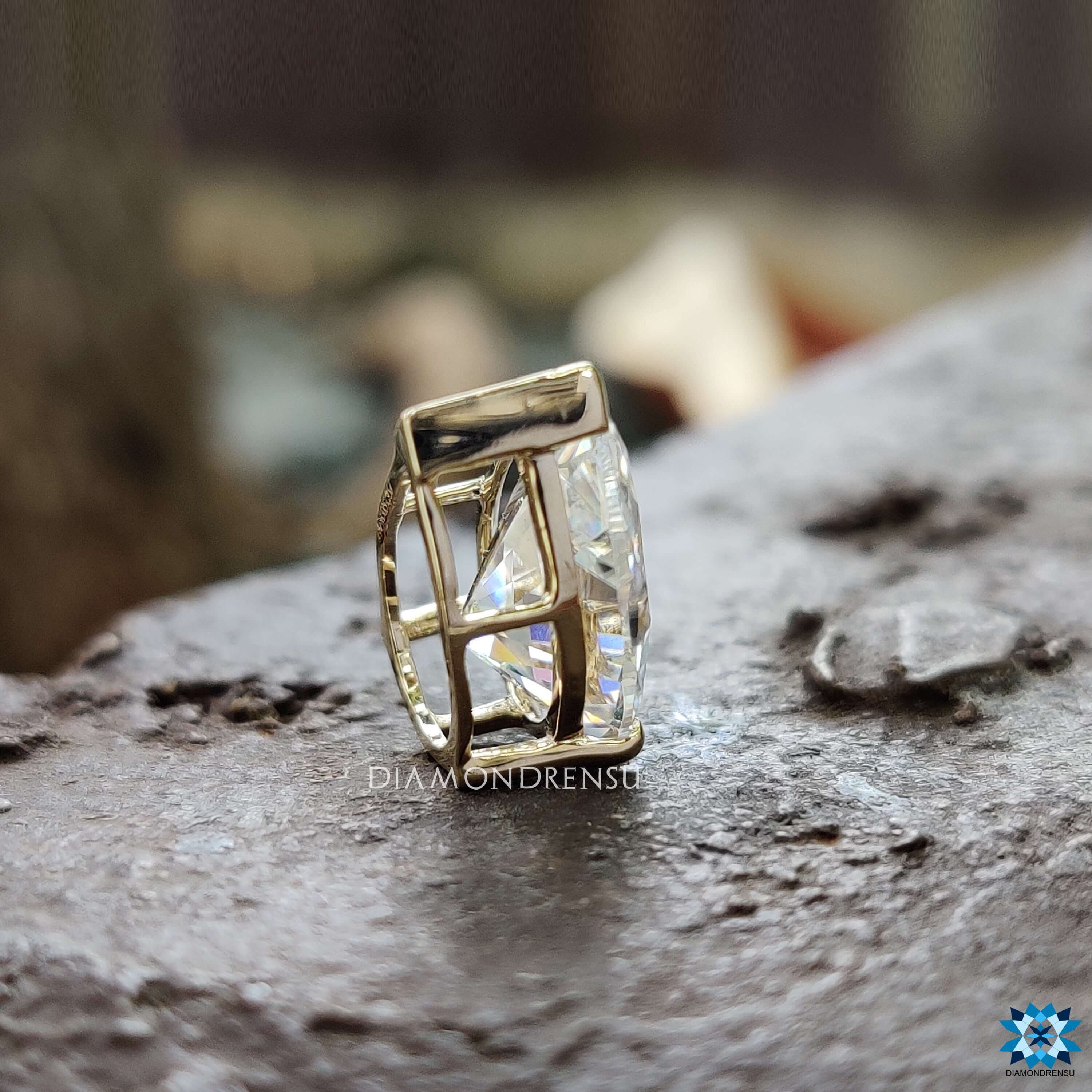 moissanite pendant - diamondrensu