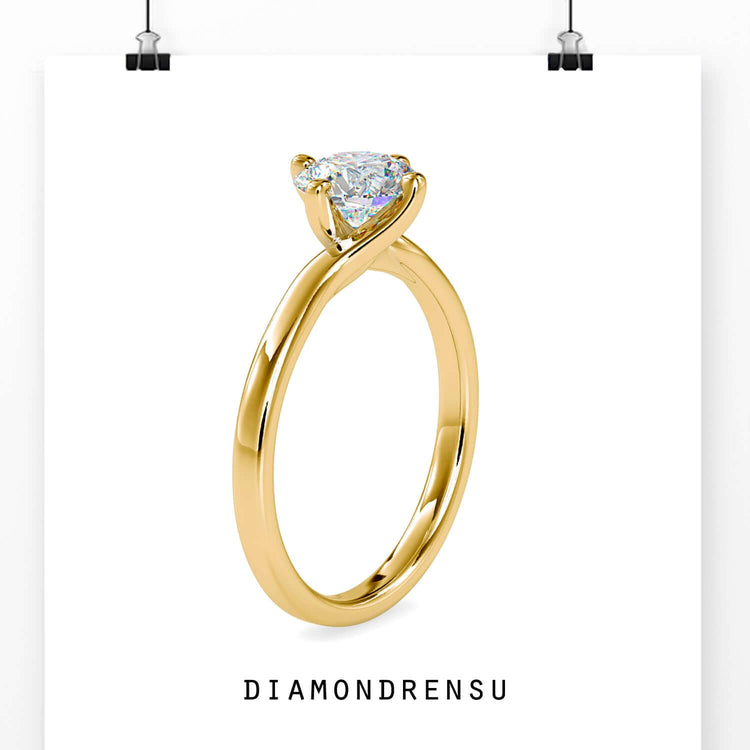 Lab grown diamond engagement ring with sleek design.
