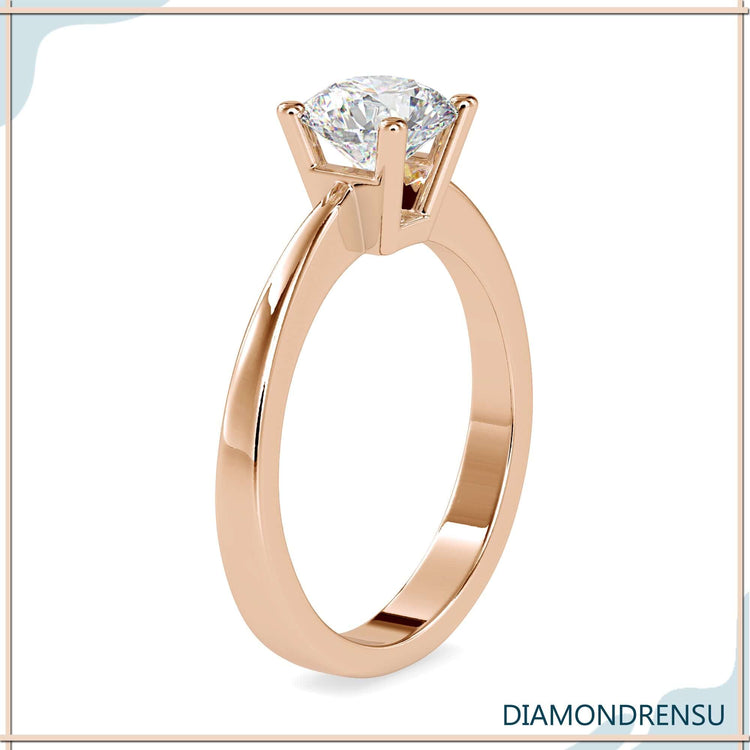 Lab grown diamond engagement ring in white gold, IGI certified.
